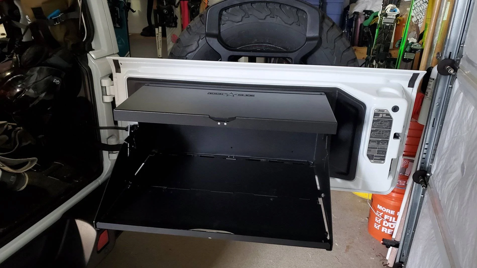 Jeep Wrangler JL Tailgate Table - compare 20210414_144028