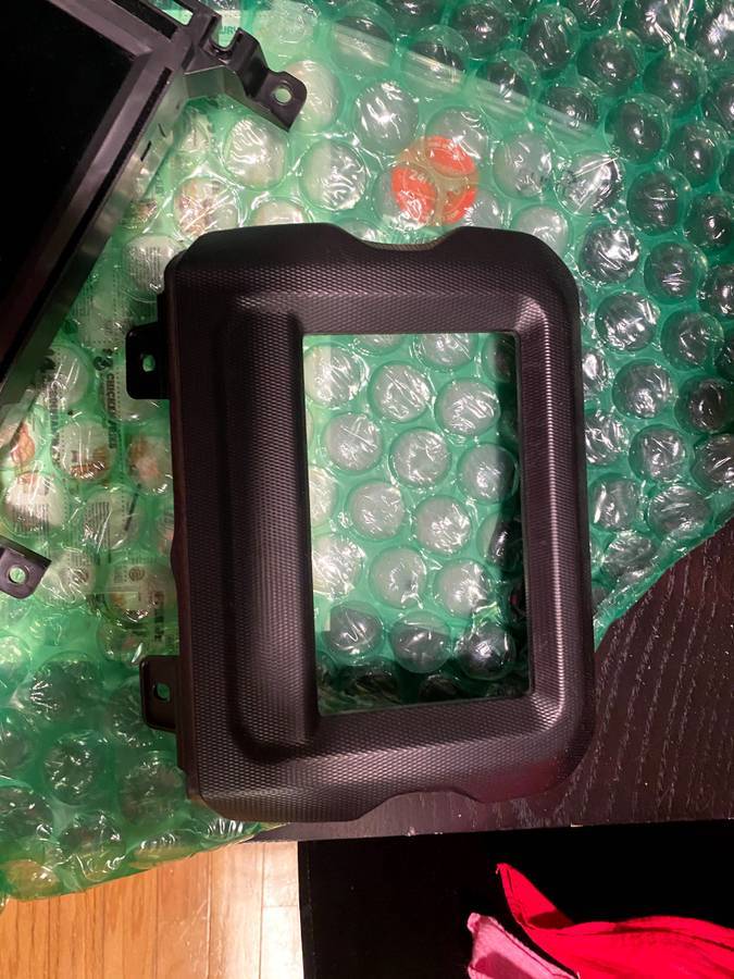 Jeep Wrangler JL 7 Inch UConnect and bezel 01515_eyH7c8D7Pgmz_0t20CI_1200x900