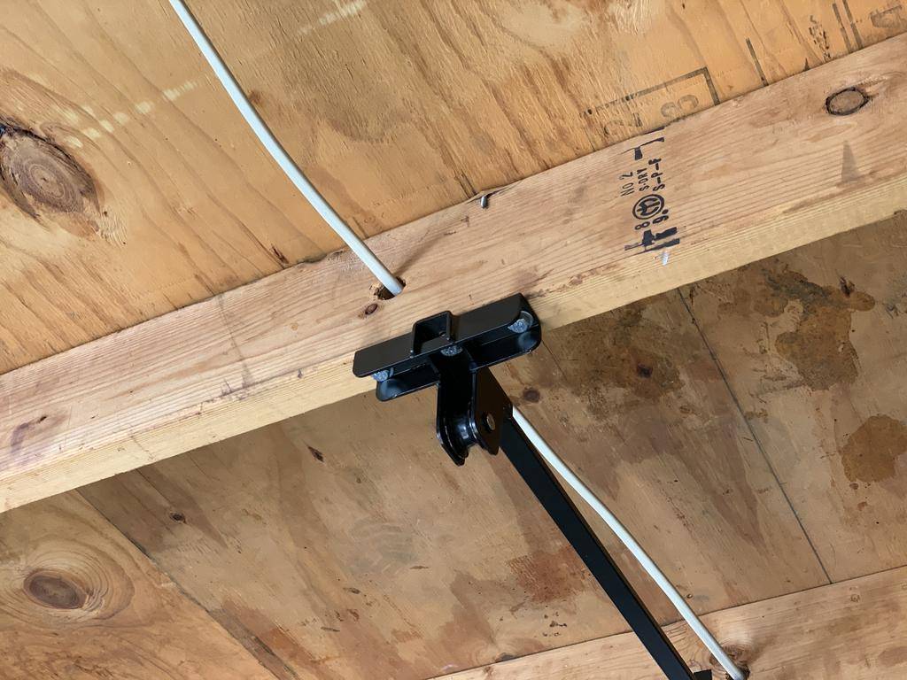 Jeep Wrangler JL Fleximounts ceiling lift 6o67OxE