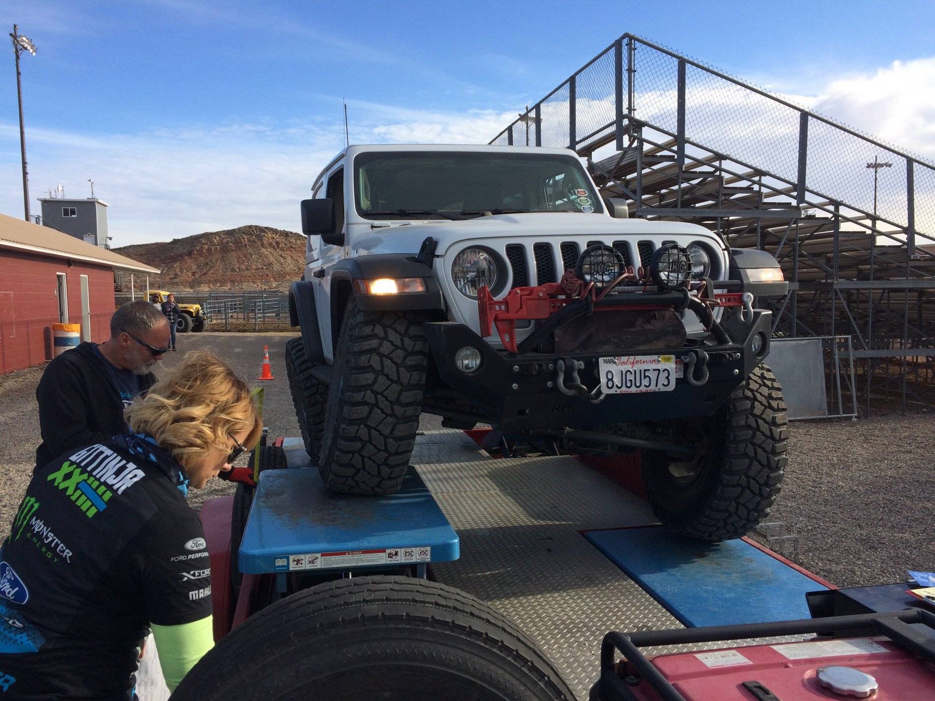 Jeep Wrangler JL "FLEX"/Articulation pictures? JLR flexed frt