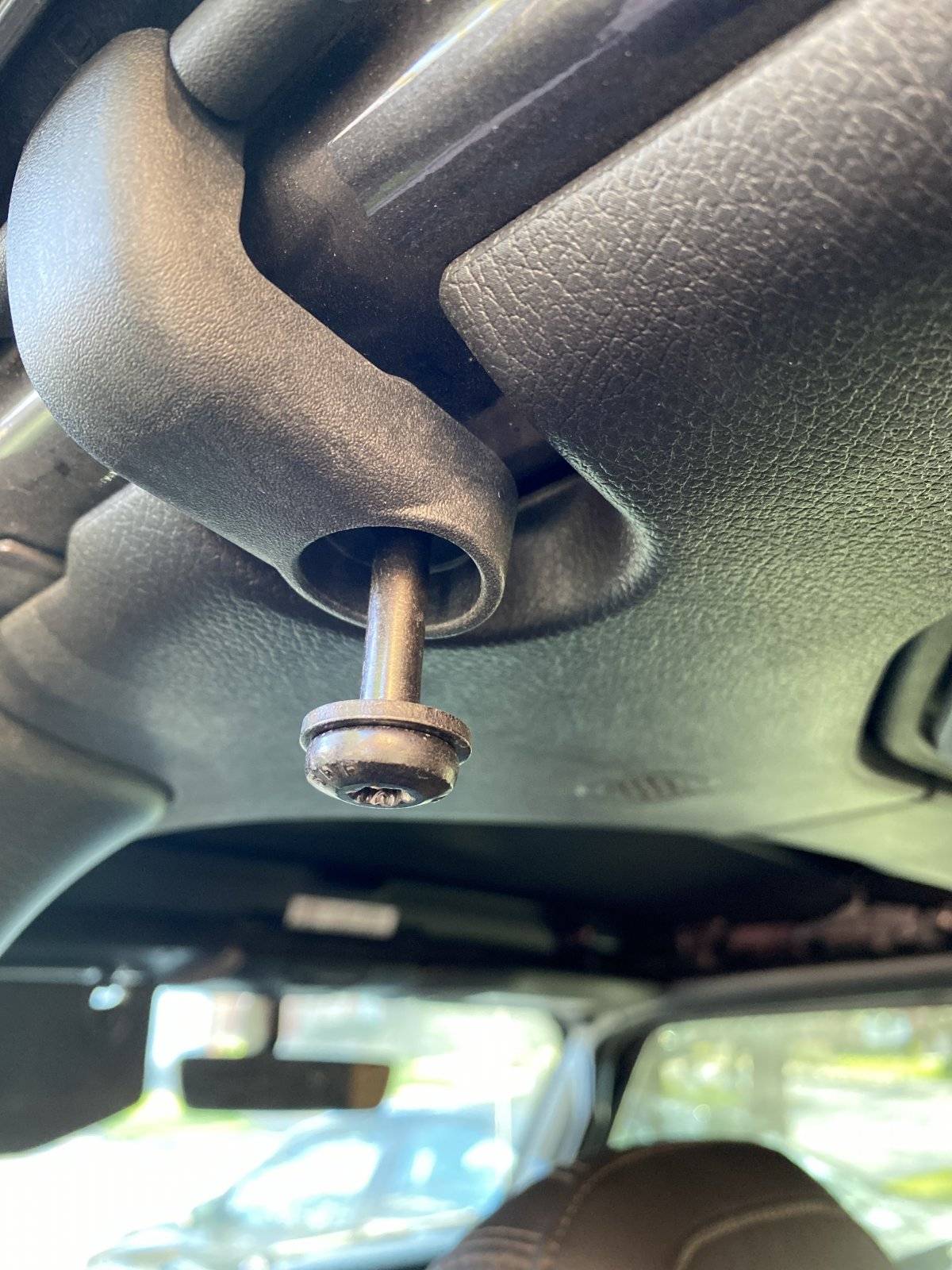 Jeep Wrangler JL Broke screw on soft top - help! image