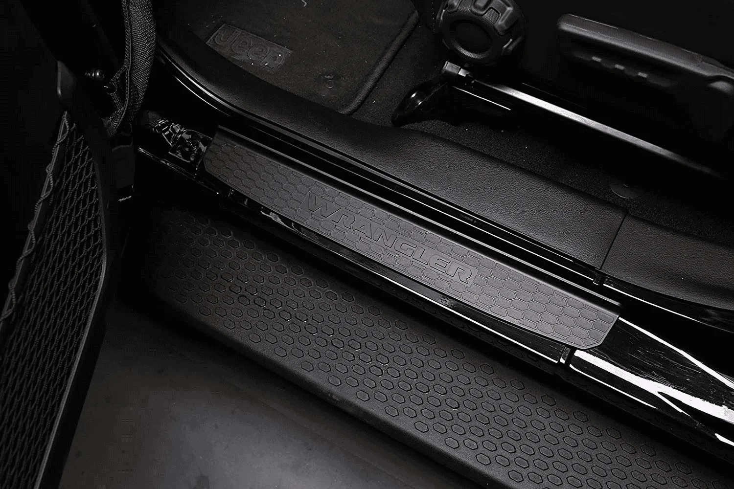 Jeep Wrangler JL Plastic rocker guards for 2 door? 1618802409597