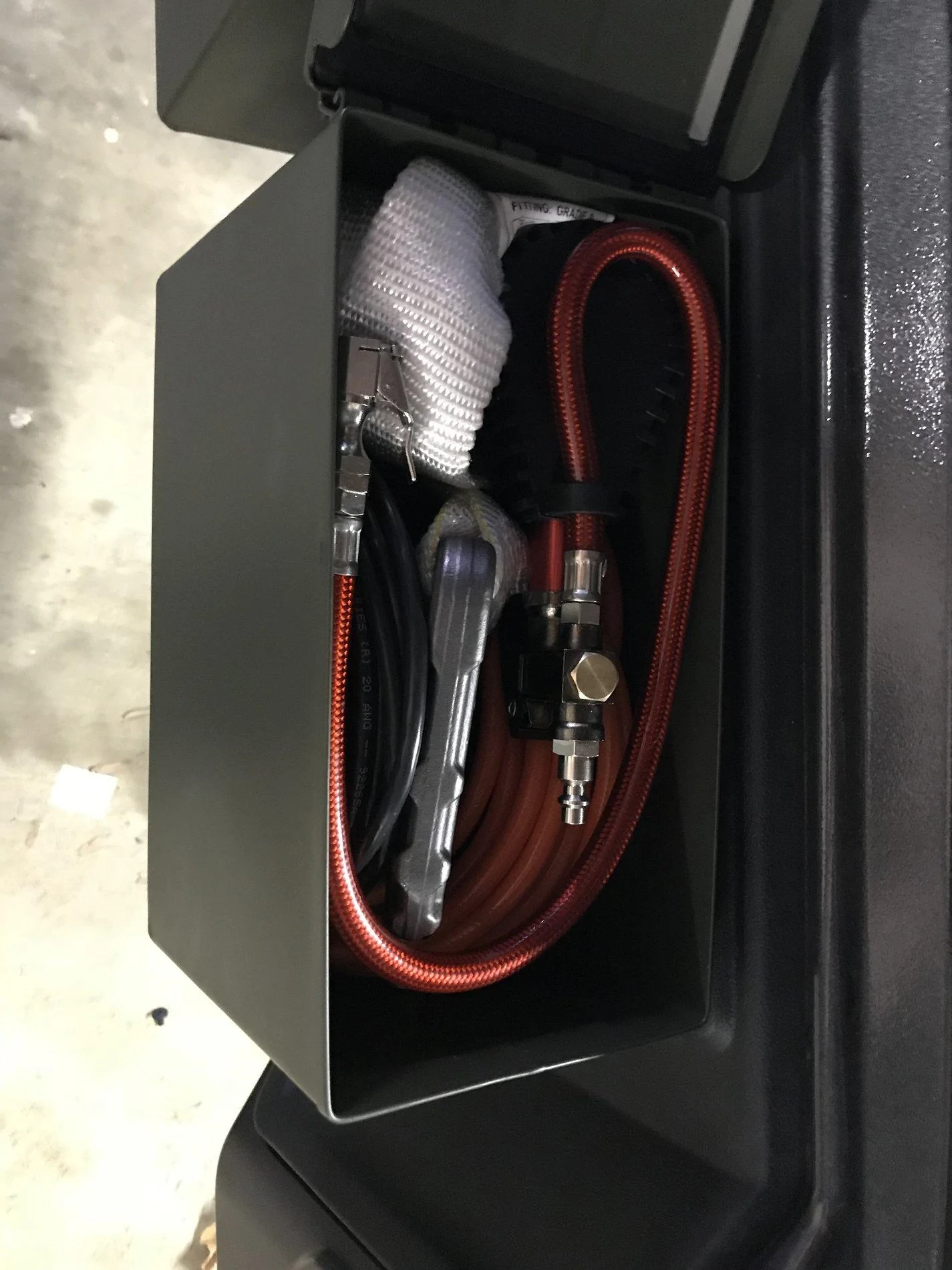 Jeep Wrangler JL DIY Ammo Can Taillgate Storage. E8EA51FA-8300-4315-9444-50E5F9D5AE83