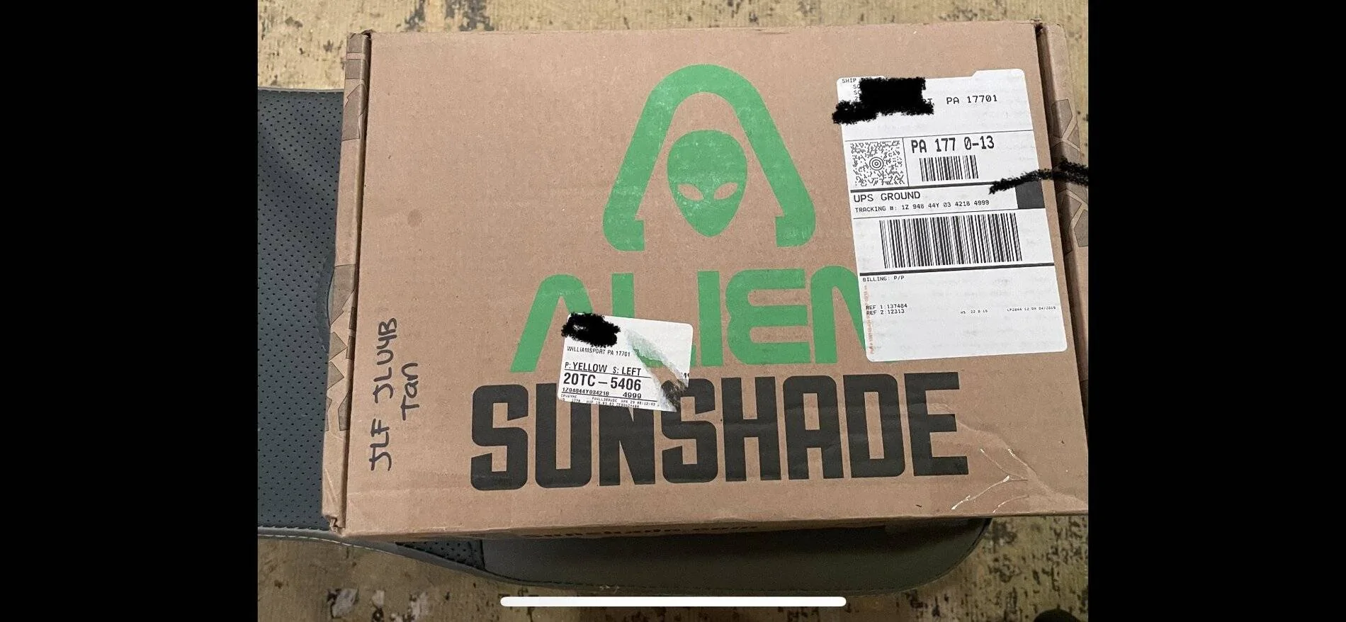 Jeep Wrangler JL Alien sunshade 73EA3229-434B-4BF4-9173-C0F26B85FB59
