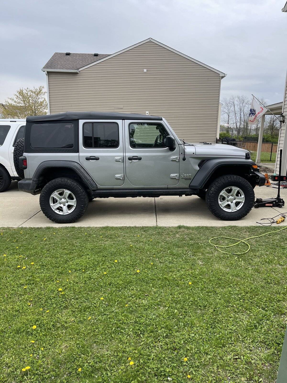 Jeep Wrangler JL Please help me select tires! 18E7500B-7B42-44F7-9548-87886E7C1F8D
