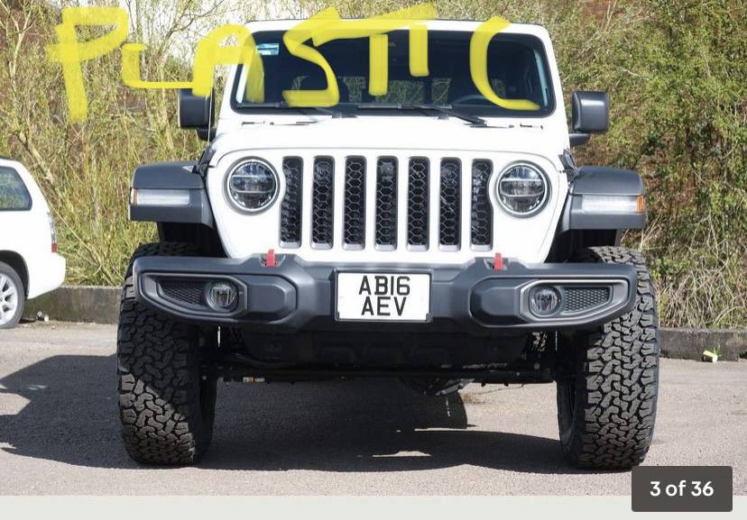 Jeep Wrangler JL Rubicon US bumper 289C05D8-1B8A-4A5C-8FA3-57C369E58D67