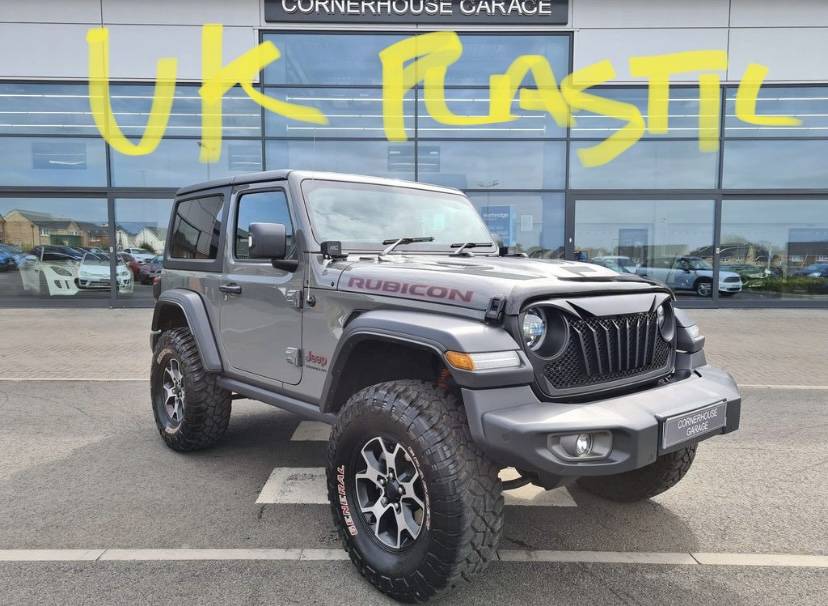 Jeep Wrangler JL Rubicon US bumper FFB1C524-2EB9-44B6-8187-866D7755518C