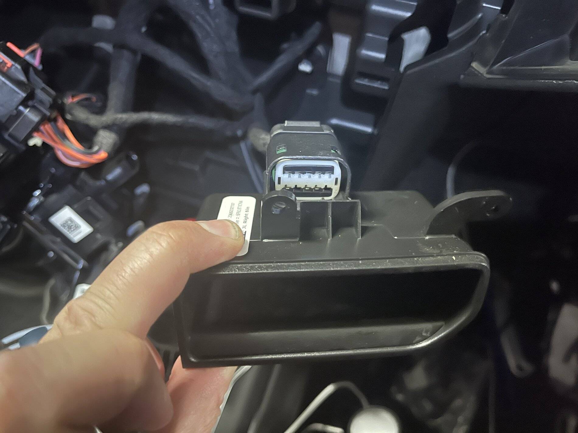 Jeep Wrangler JL Does anyone know what this plug is for? 63682774-94A5-4F9D-97F0-86B03AFD76C6