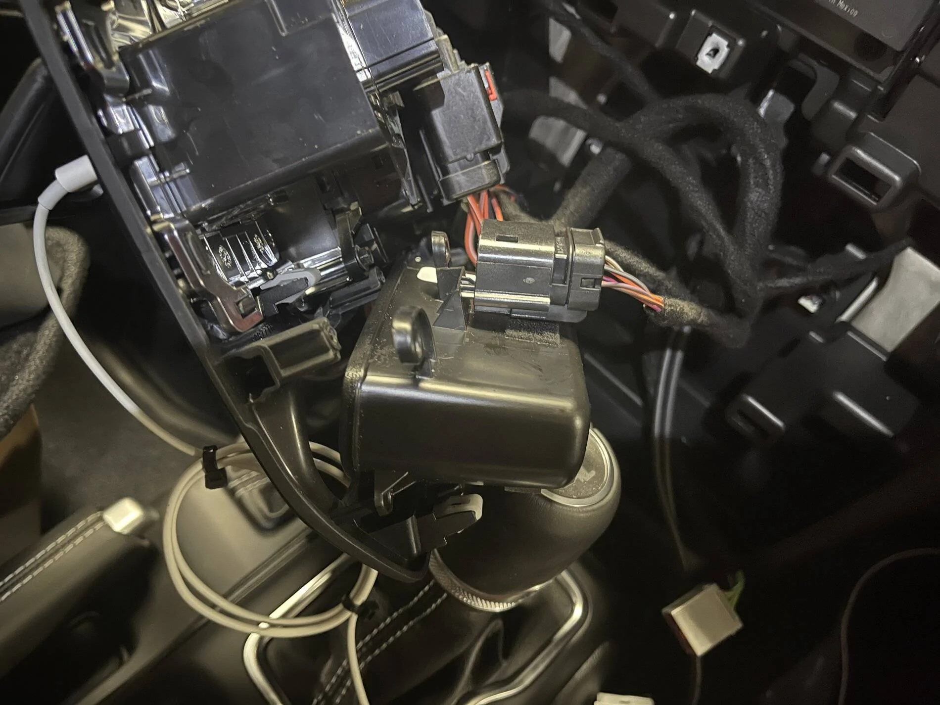 Jeep Wrangler JL Does anyone know what this plug is for? BBFE4771-0F63-4968-A65F-87E4088DDF83