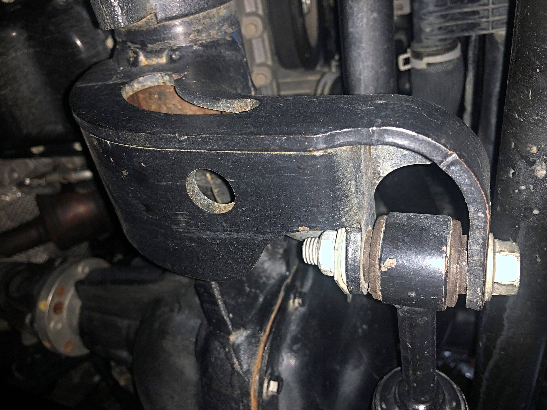 Jeep Wrangler JL Steering stabilizer relocation for Right Hand Drive 6F2A2BF5-A882-4952-BB7D-AF122D7827E0
