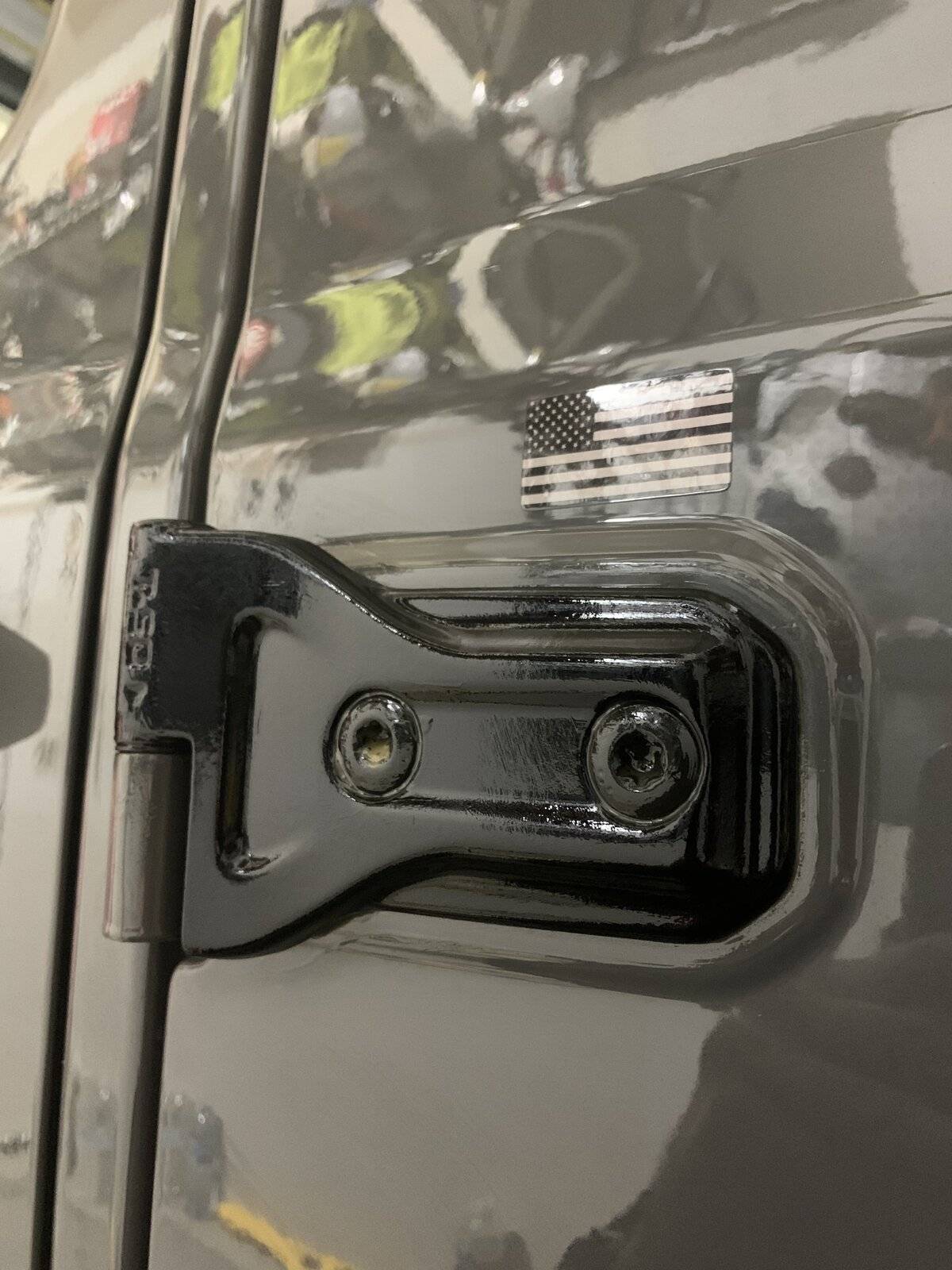 Jeep Wrangler JL Bubbles in Paint at Door Hinges 1443BB91-3C2F-4D81-BEBA-A946CCA17EA1