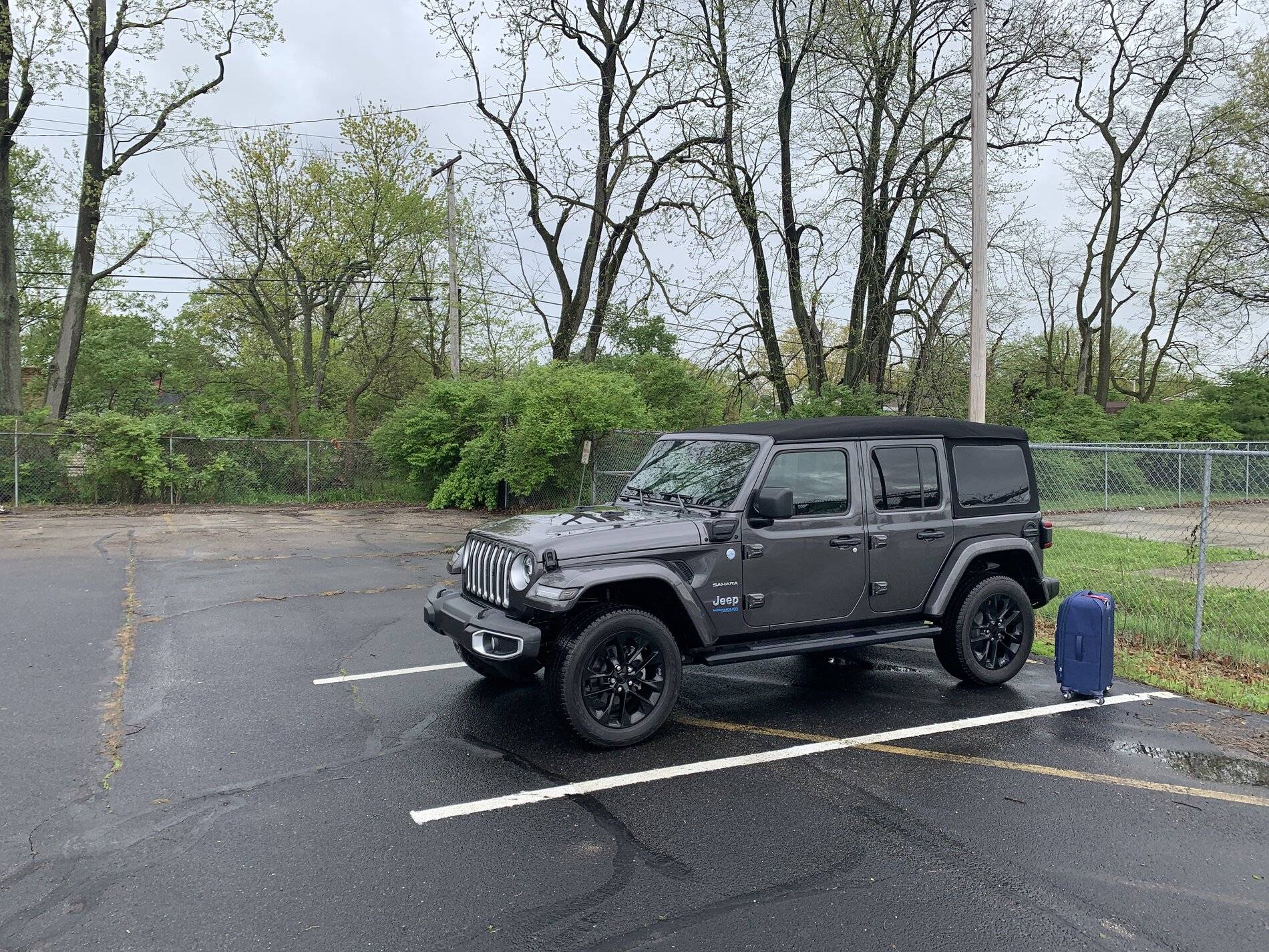 Jeep Wrangler JL 1 month with the Wrangler 4XE 26077246-3B4E-487E-90F4-3758587C76FC