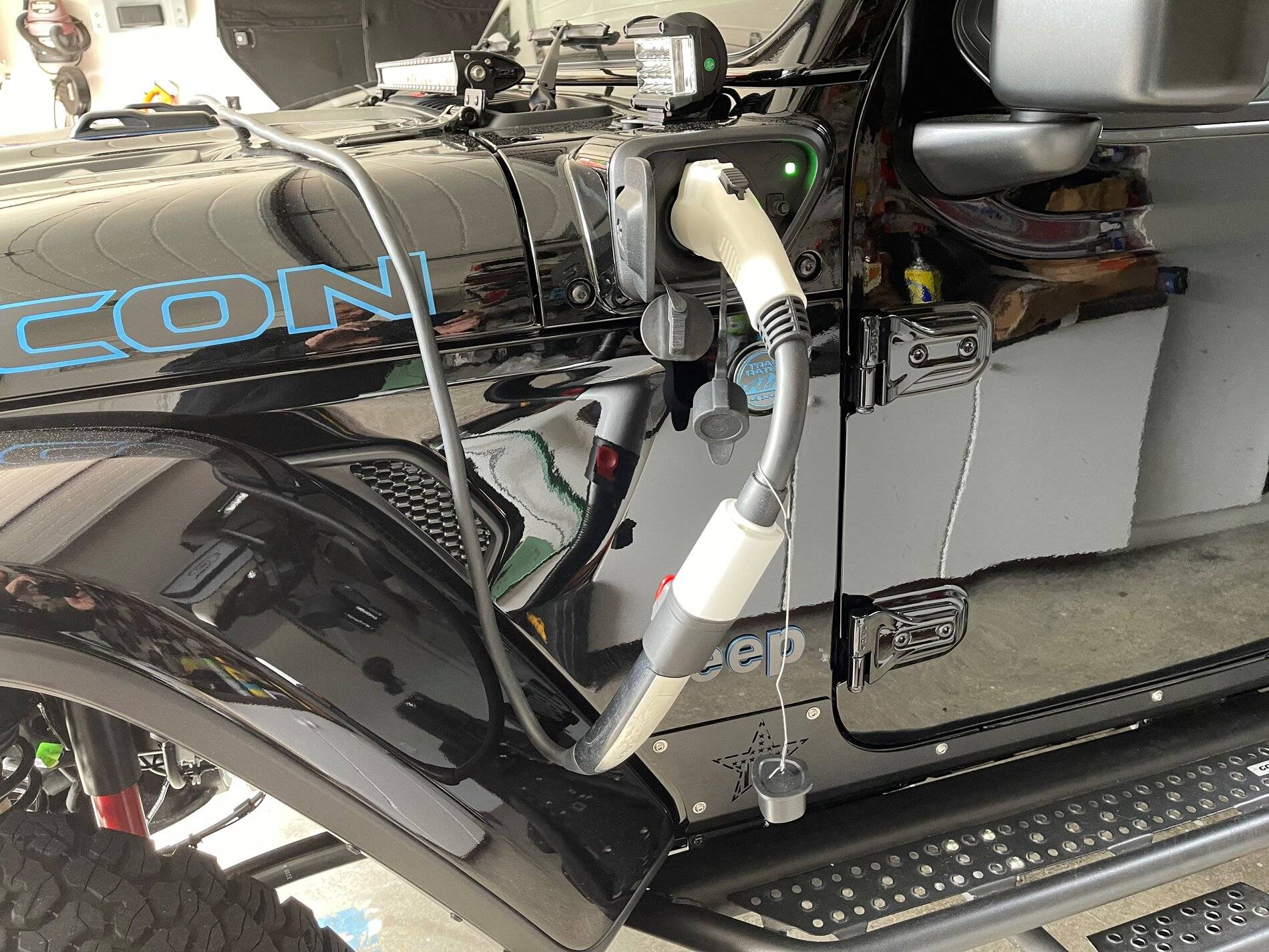 Jeep Wrangler JL Lightsout 4xe Build charge 2