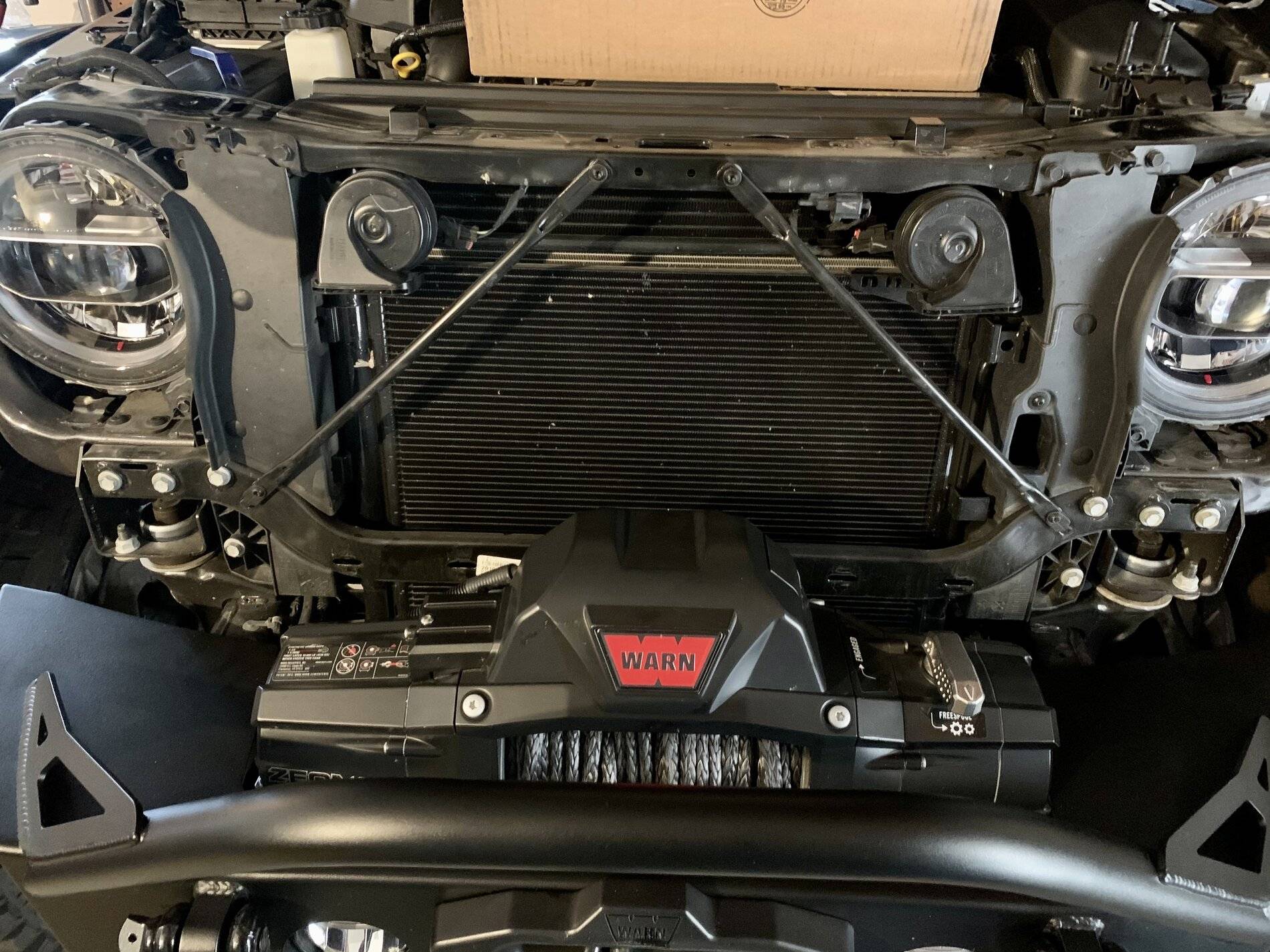Jeep Wrangler JL Gladiator grill on JL install B688A55B-3F39-4B58-95B4-E74FF34918DD