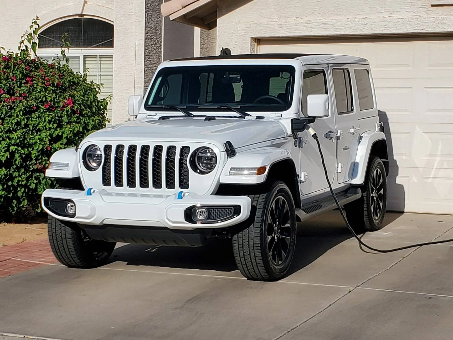Jeep Wrangler JL 1 month with the Wrangler 4XE 20210503_073443