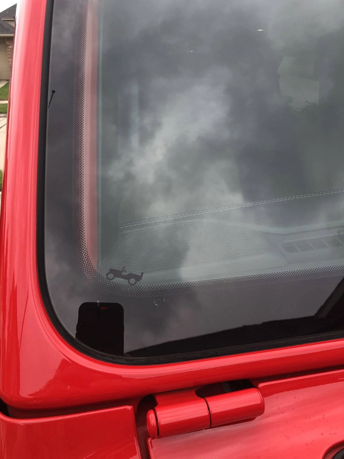 Jeep Wrangler JL Cracked Windshield Club 26D1F1E2-0FDF-49E4-8F98-7013A08C7E08