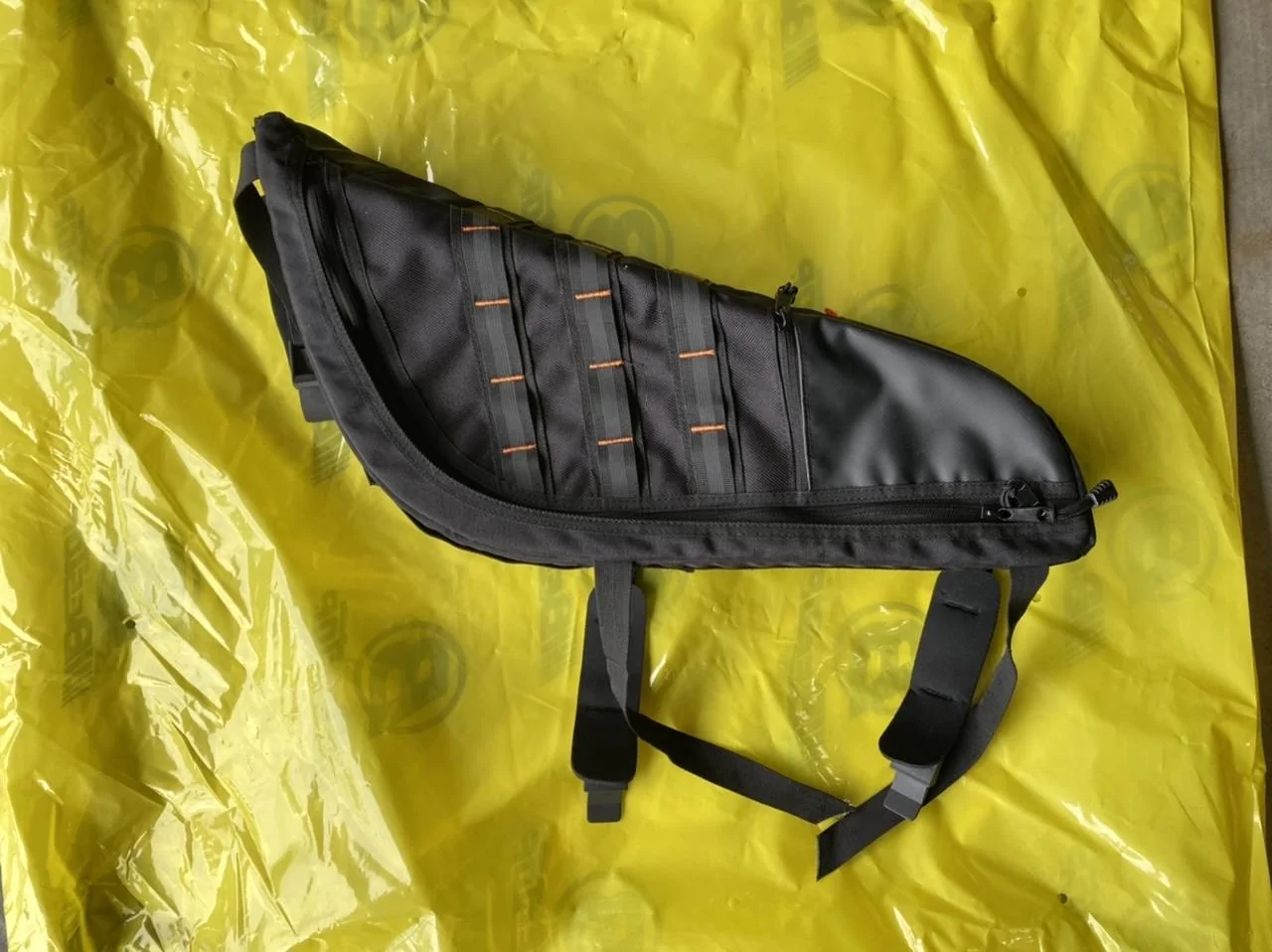 Jeep Wrangler JL XG Cargo Magellan bags 04E8A966-61B2-4ABD-B77A-15D8B18771B3