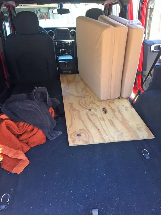 Jeep Wrangler JL cheap sleep system (for 1 person) IMG_4252