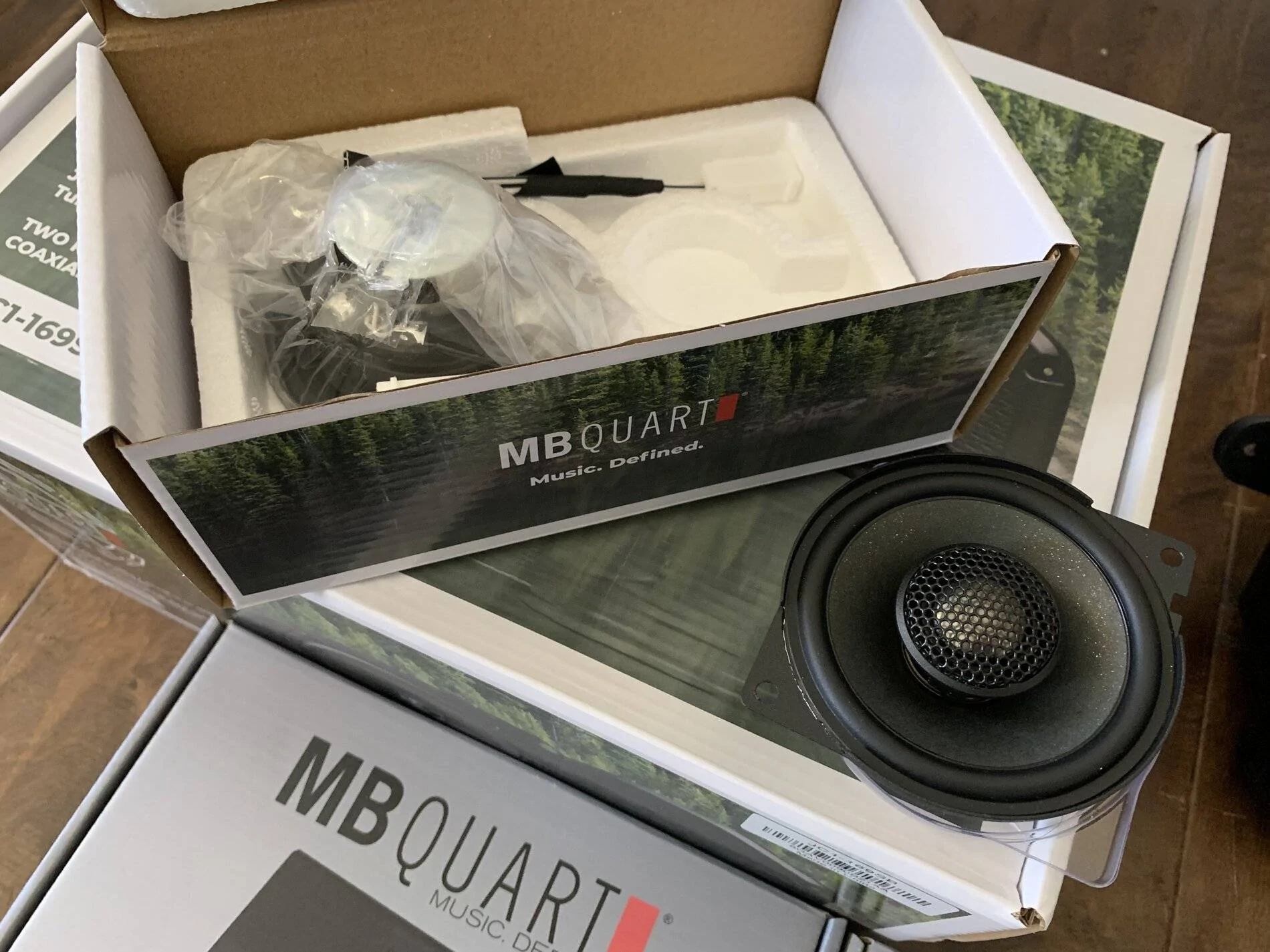 Jeep Wrangler JL Adding an Aftermarket Amp(s) 6487C344-2950-42F1-AC1C-B99C454B0A6E