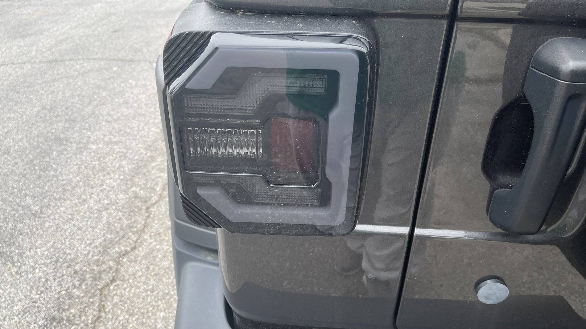Jeep Wrangler JL Good LED tail lights? IMG_0317