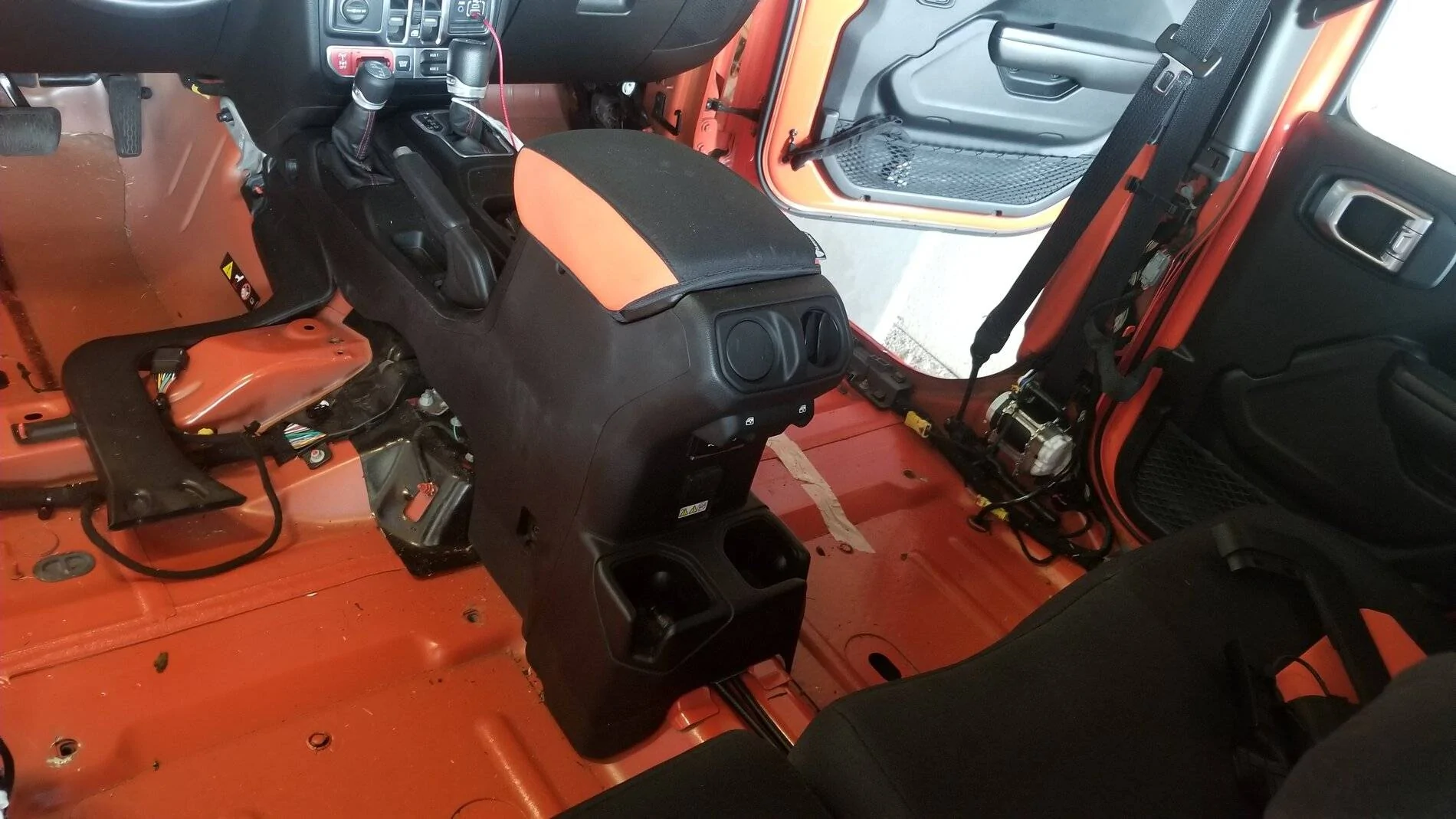 Jeep Wrangler JL Armorlite JL Floor System 20210509_113143
