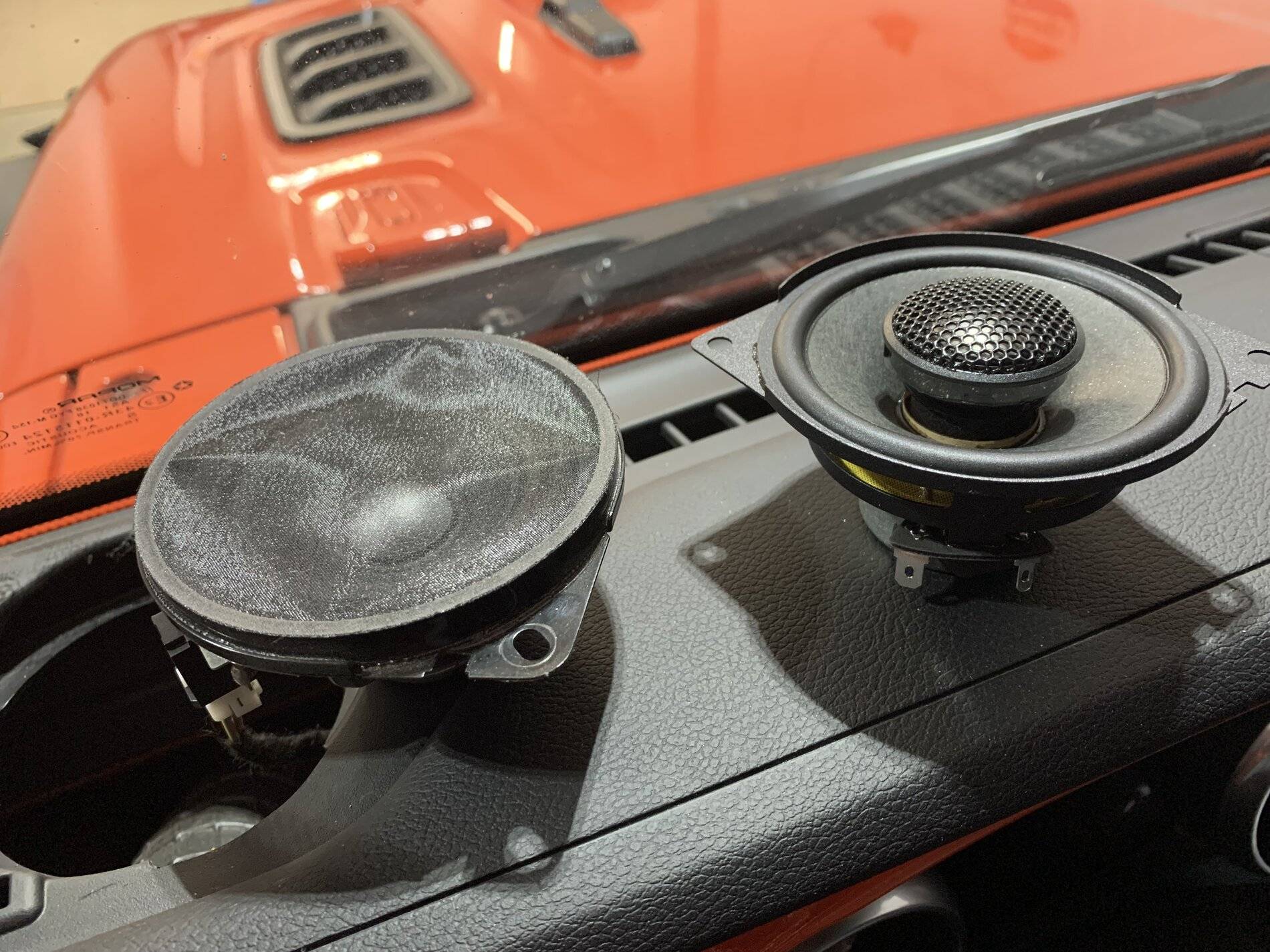 Jeep Wrangler JL Adding an Aftermarket Amp(s) CBD5364B-5DAF-40A6-946B-29AF6F0C3305