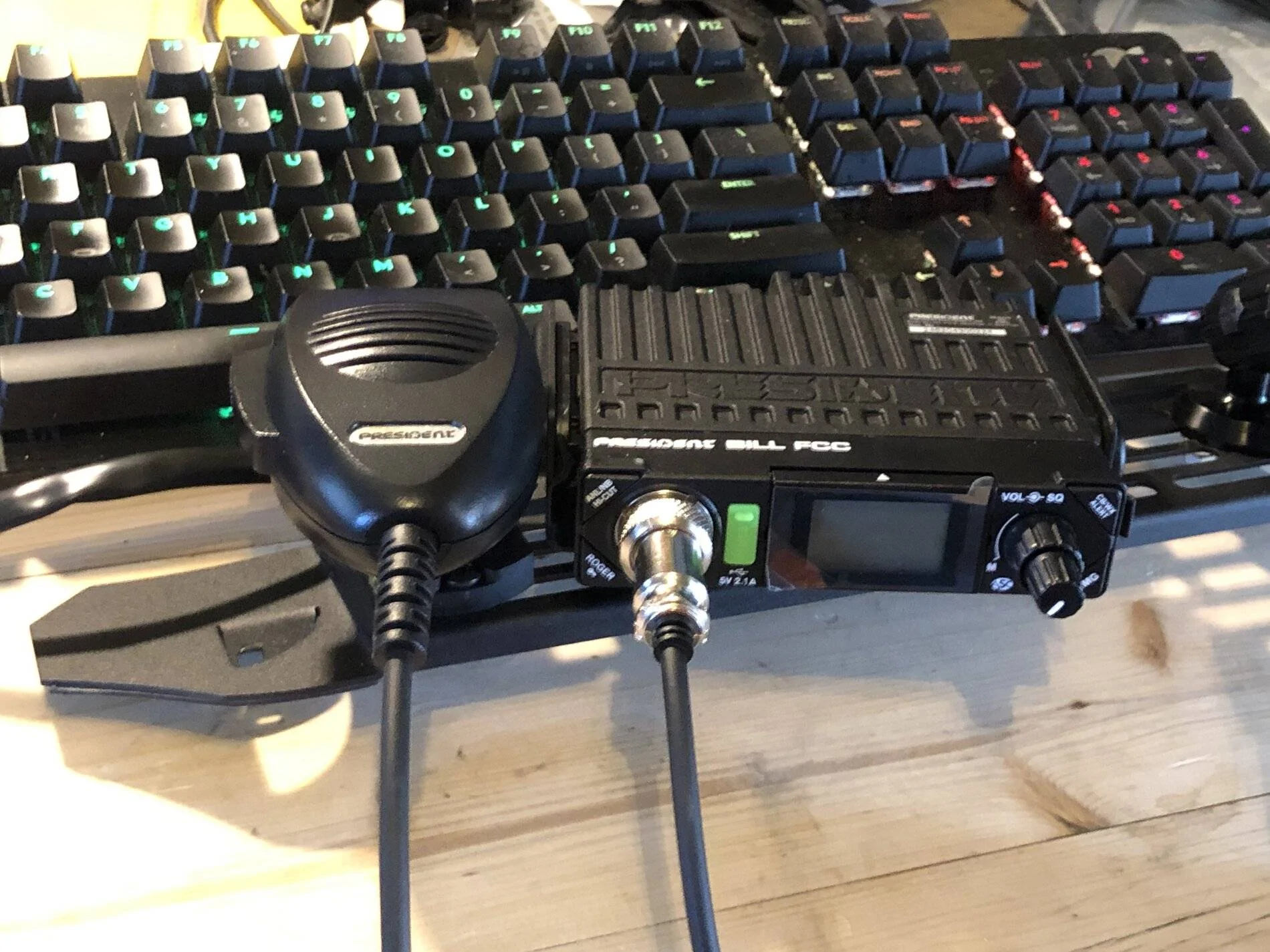 Jeep Wrangler JL Cleanest Phone Mount Solution IMG_0841