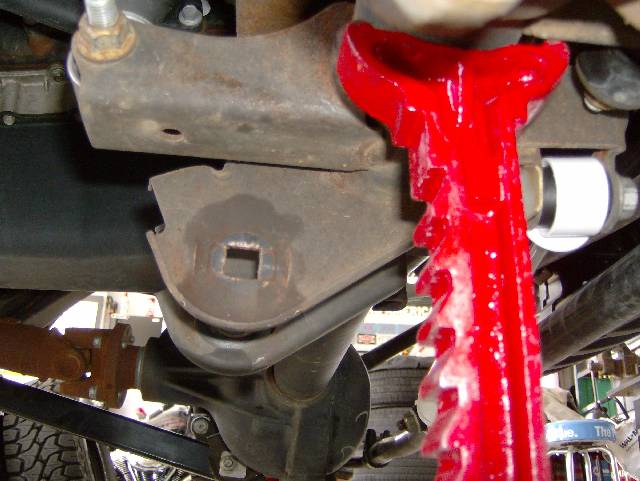 Jeep Wrangler JL Axle end LCA bolt holes 0EDA14DC-8441-44DE-9858-A70D97D6D9D0