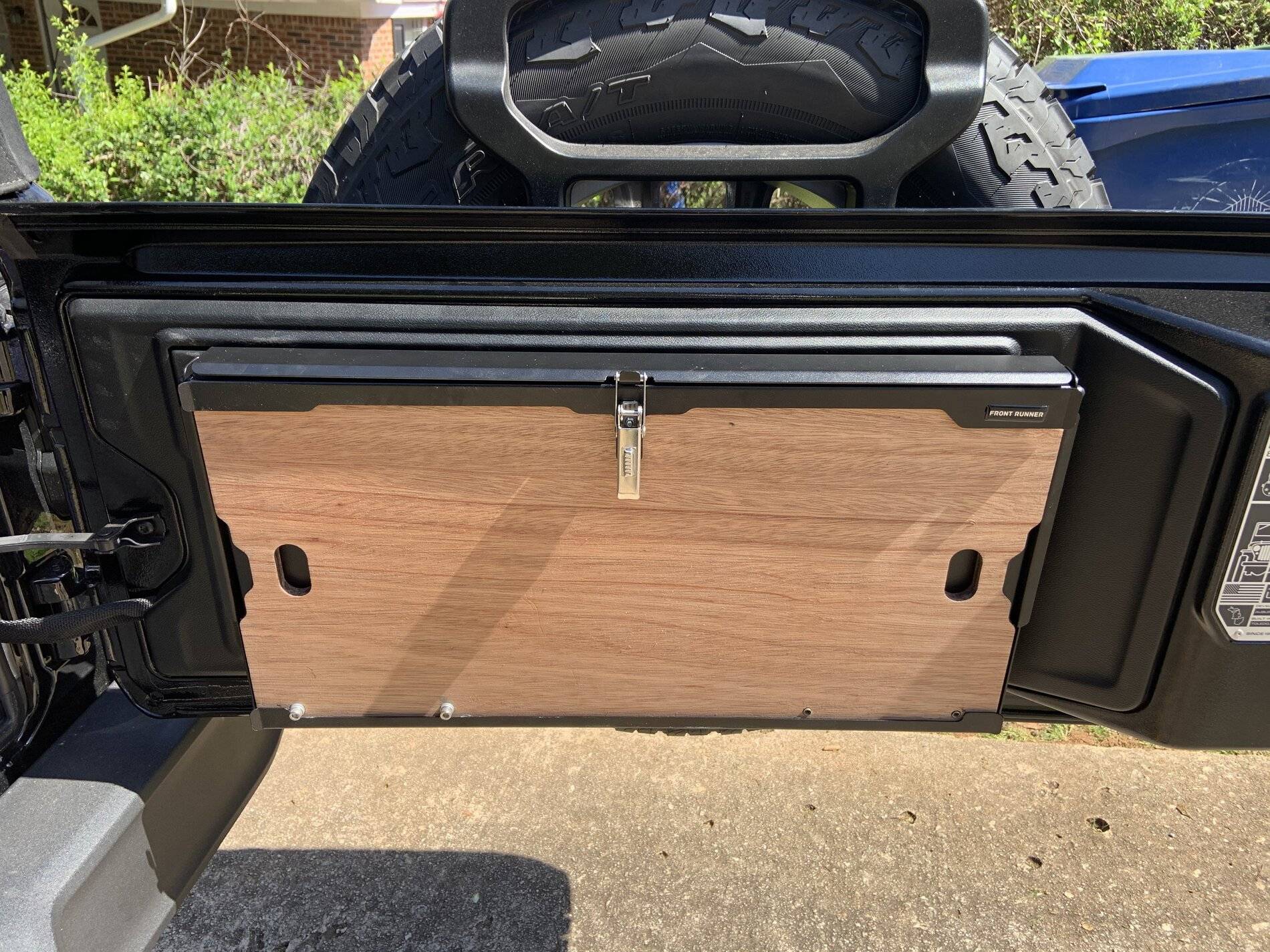 Jeep Wrangler JL Best tailgate table? F4CB3C96-48E9-4A5D-93FB-BBED28C17D4F