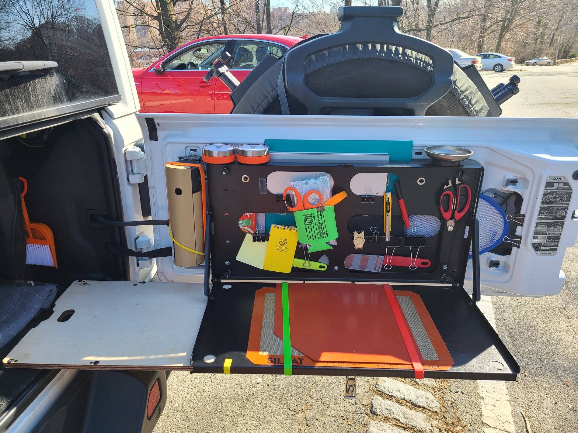 Jeep Wrangler JL Best tailgate table? 20210315_153341