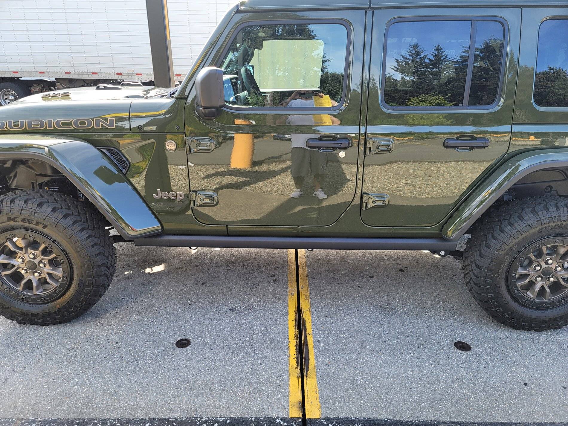 Jeep Wrangler JL Jeep 392 weight per axle - scale weighed 20210513_163607