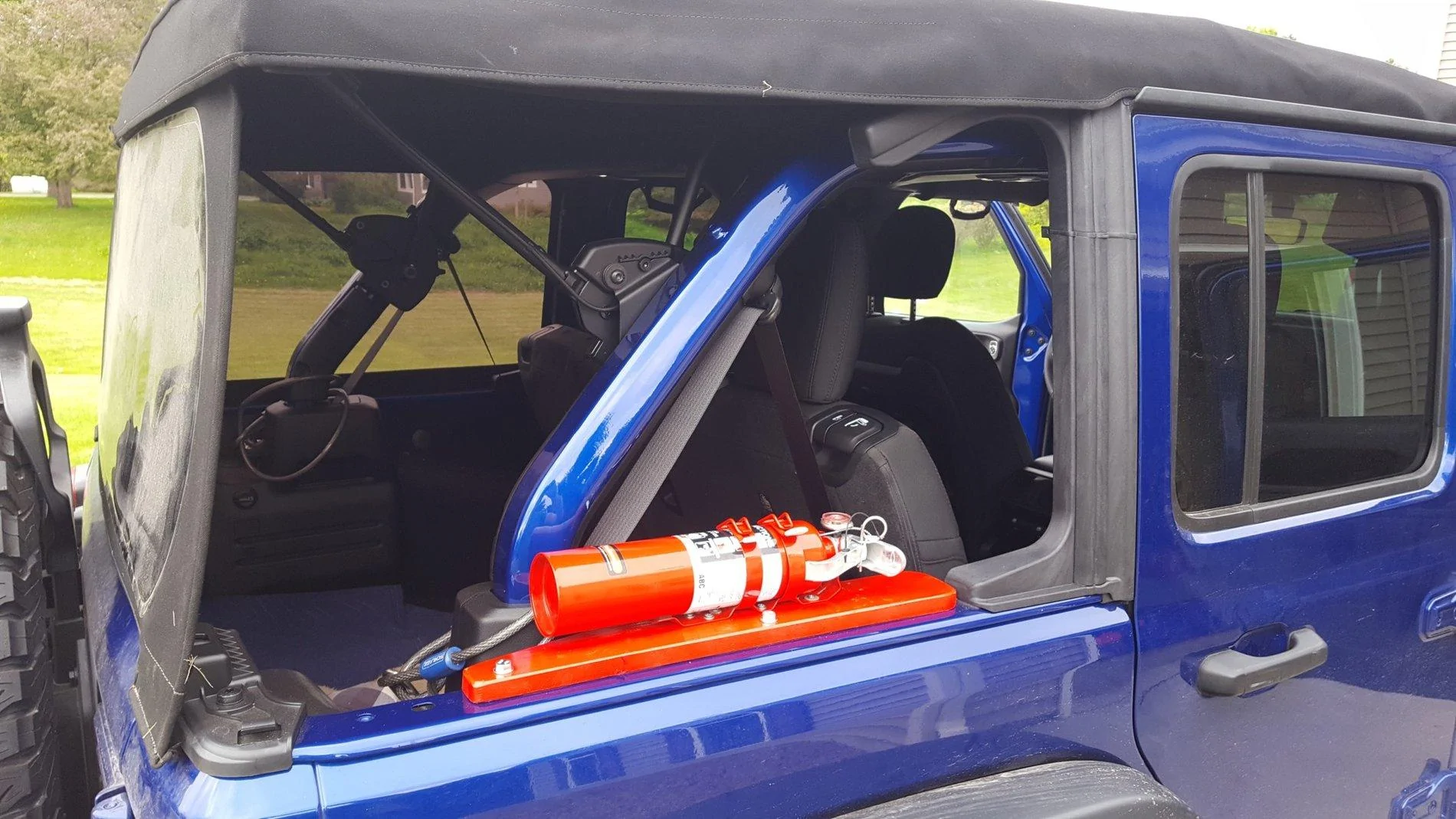 Jeep Wrangler JL Fire Extinguisher etc for JLU A208ED03-0E0D-436E-8140-F3C1DA6DC873