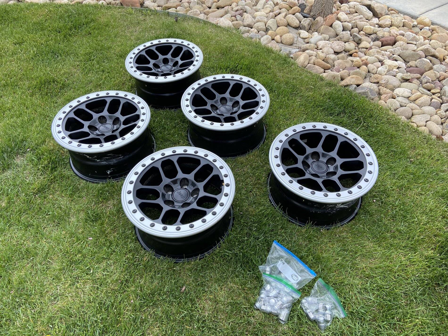 Jeep Wrangler JL Mopar Beadlock Capable Wheels 47ED56D0-19E6-4BFB-97AC-F056B3EF8904
