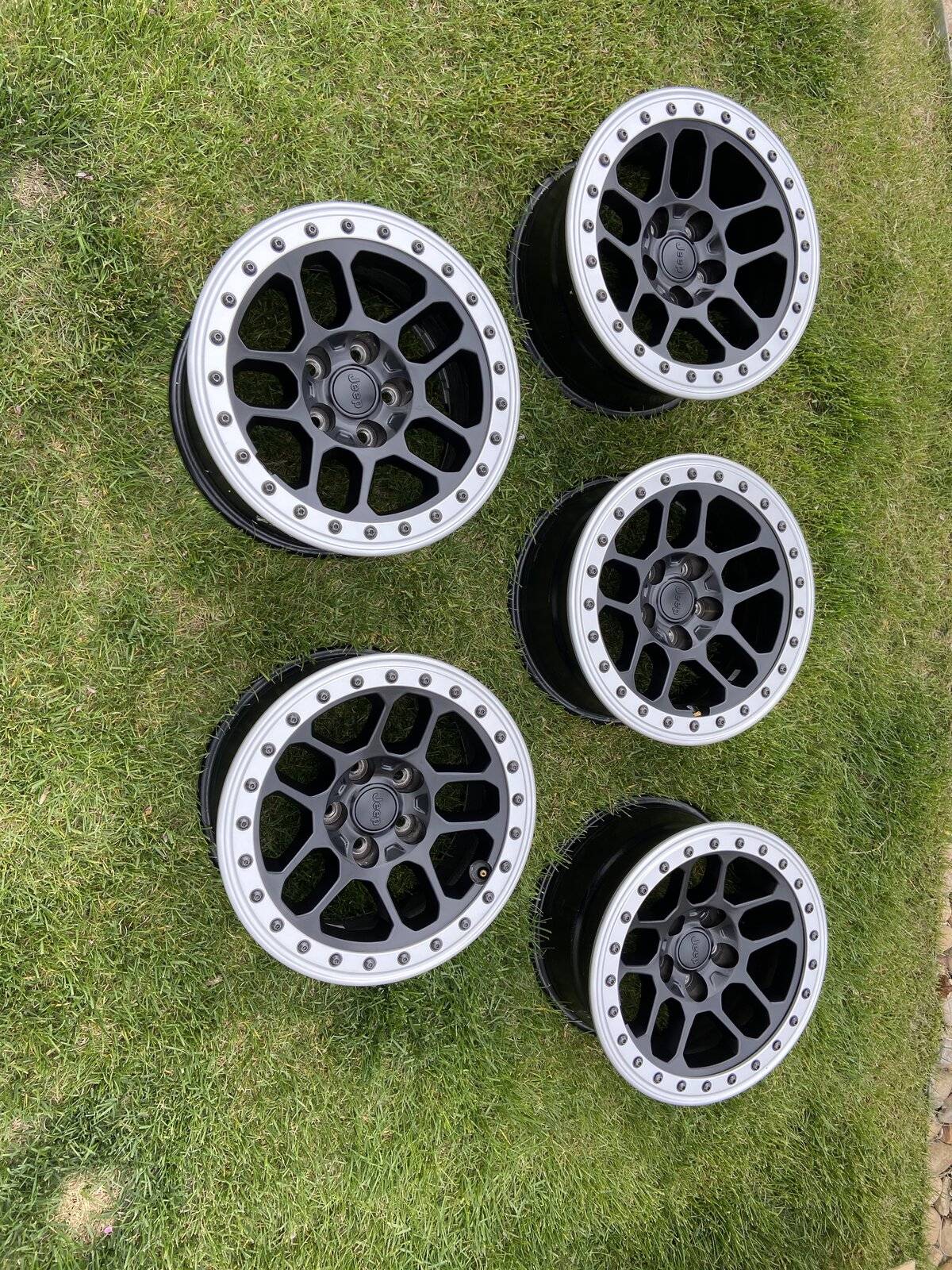 Jeep Wrangler JL Mopar Beadlock Capable Wheels 4B6058AB-1ECC-4765-8786-4DEFA865123F