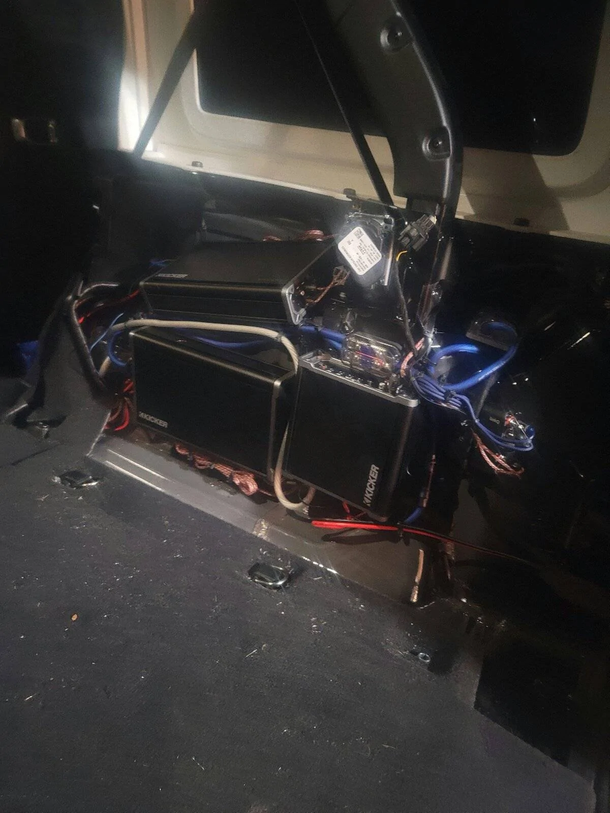 Jeep Wrangler JL JLU audio build 20210517_233837