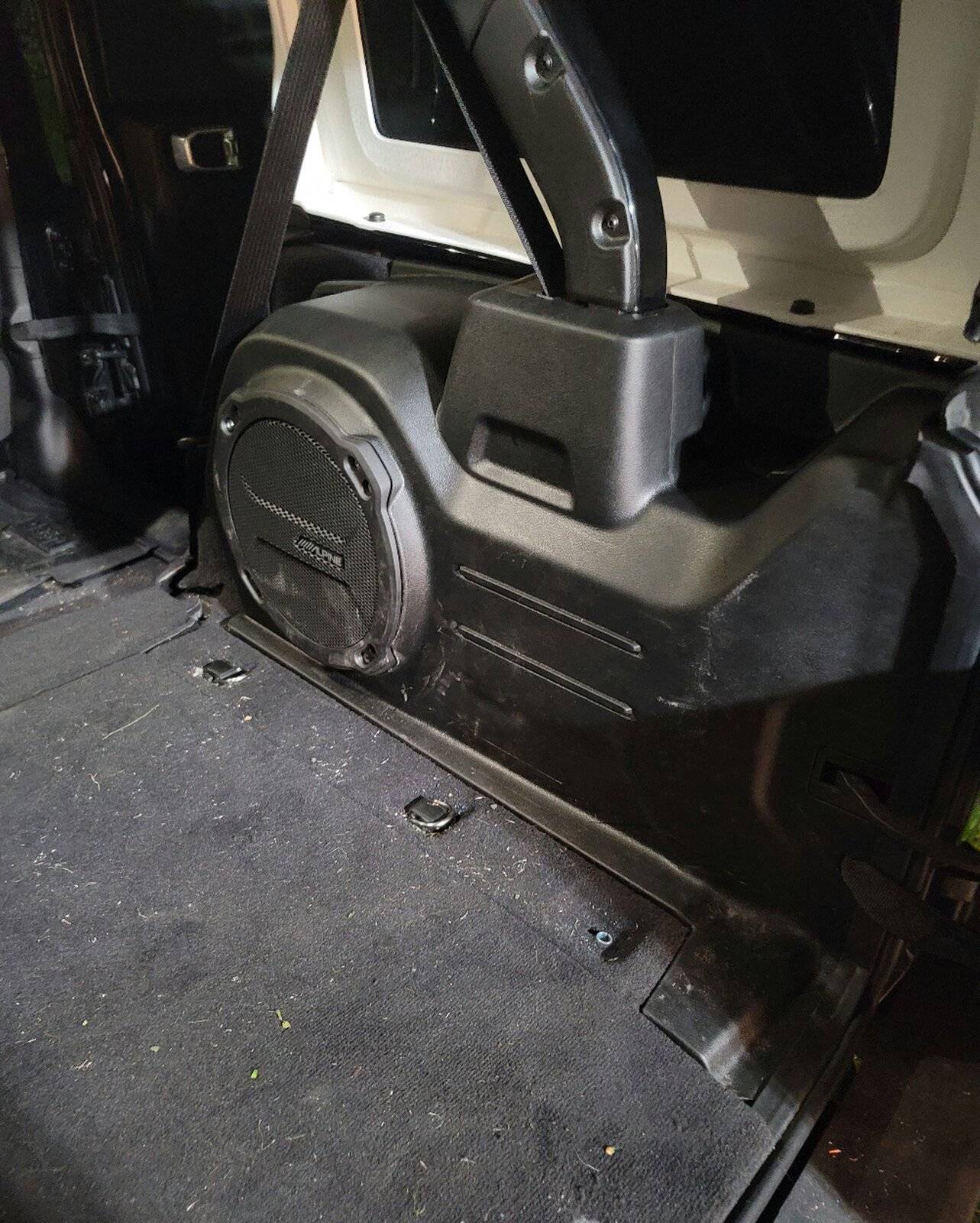 Jeep Wrangler JL JLU audio build 20210518_002421