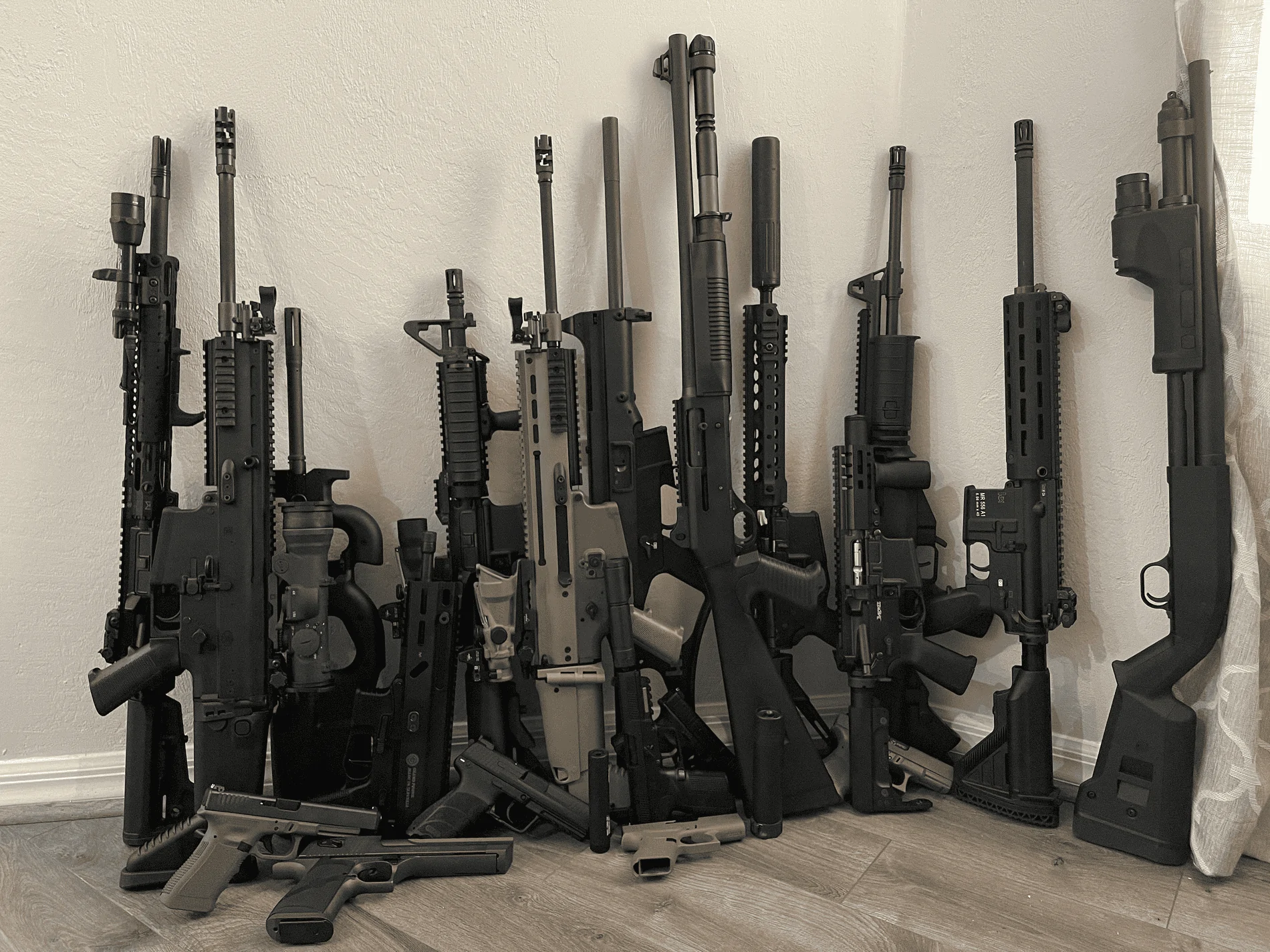 Jeep Wrangler JL Firearm and knife collectors tempImagez1hCnq