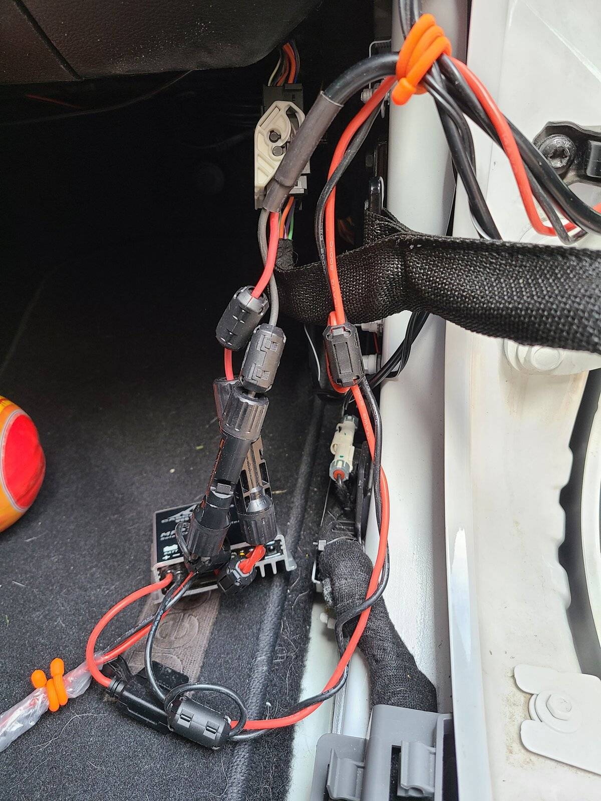 Jeep Wrangler JL Cascadia solar controller whine/RF interference?  Snake oil works? 20210524_171425