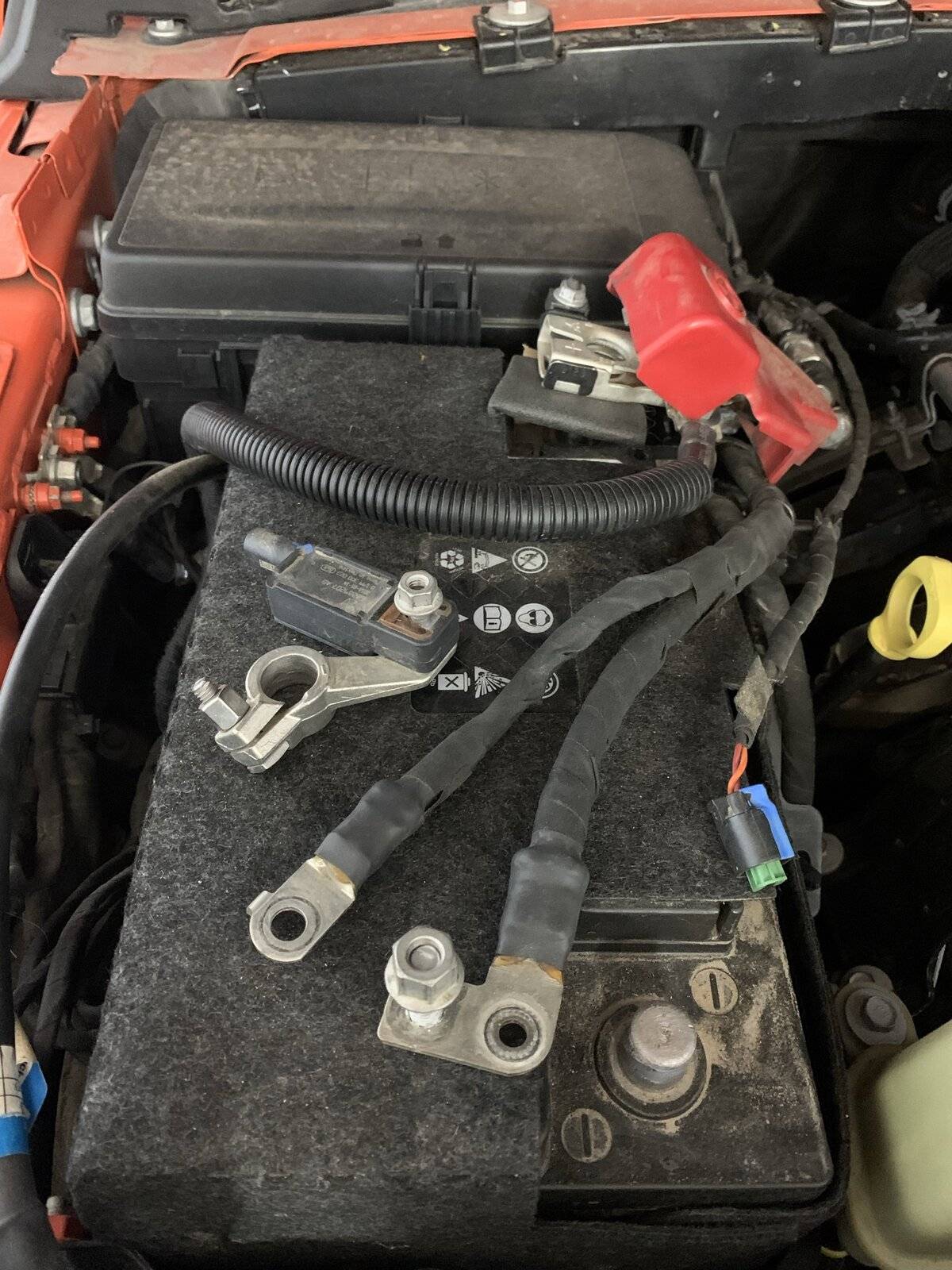 Jeep Wrangler JL winch wiring question IMG_3067.JPEG