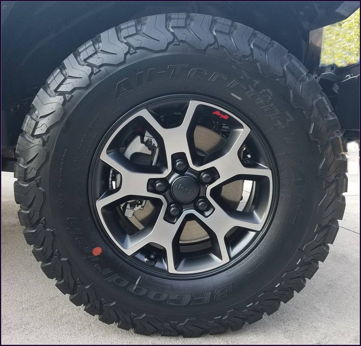 blacklug-wheel.jpg