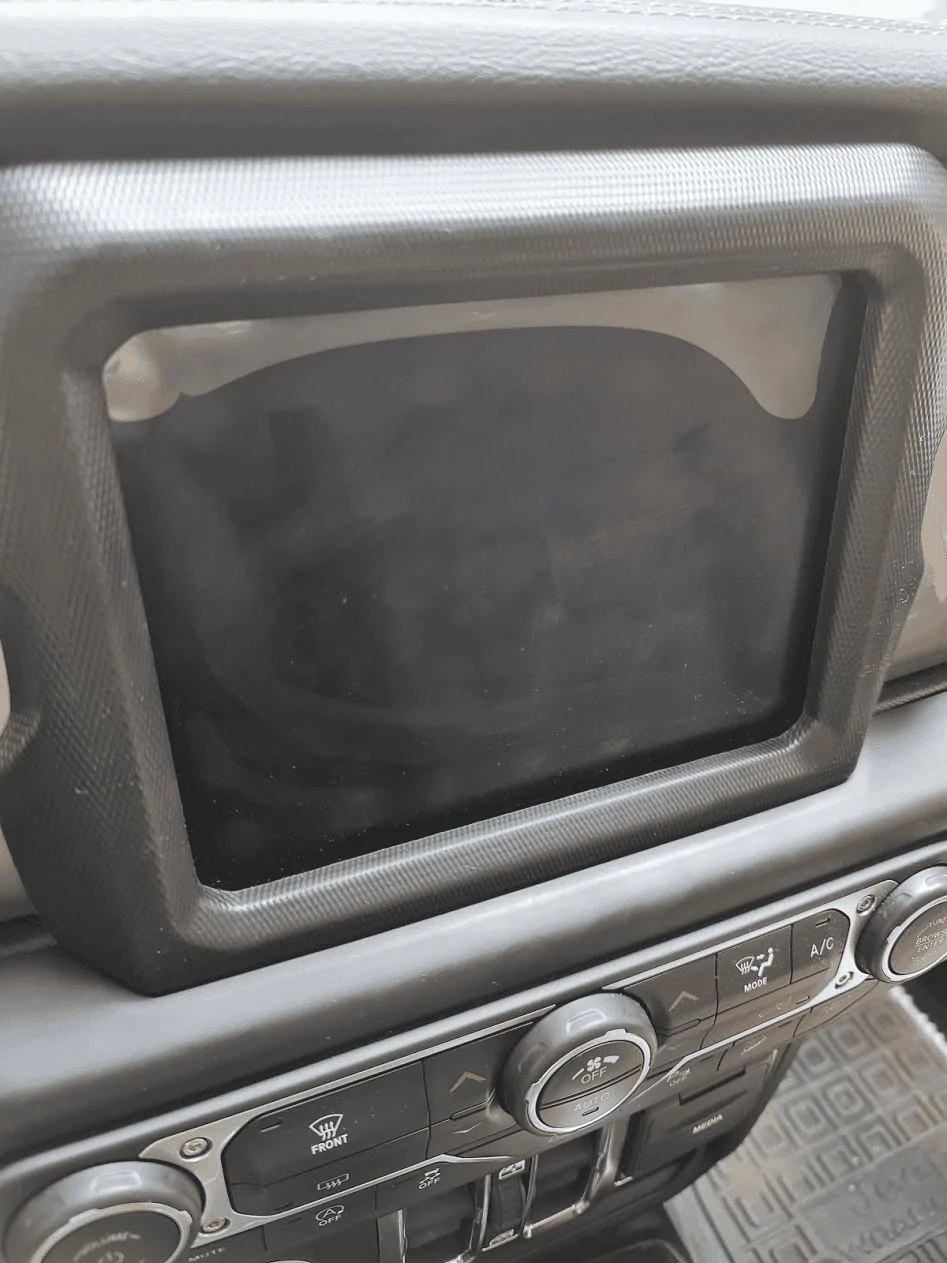 Jeep Wrangler JL Issue with head unit display: Growing stain, peeling? 1622296490494