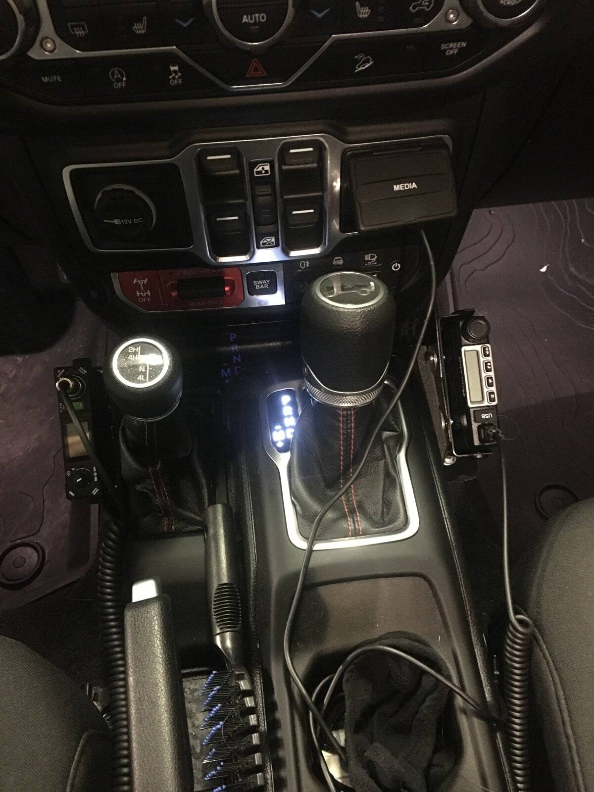 Jeep Wrangler JL Radio’s installed BE0FB27F-9D79-41CD-B06D-EC9067CEC91D