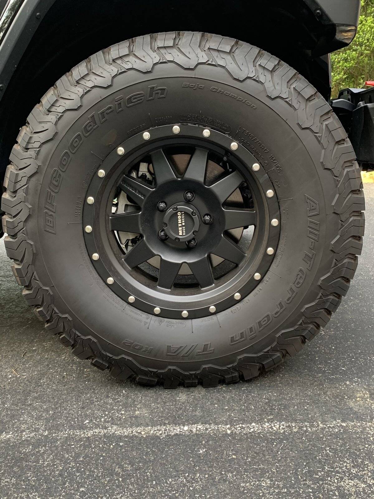 Jeep Wrangler JL Method wheels and 35 inch BFG KO2 AT 7B7F044E-ECC0-4CC7-92C4-926793D29261