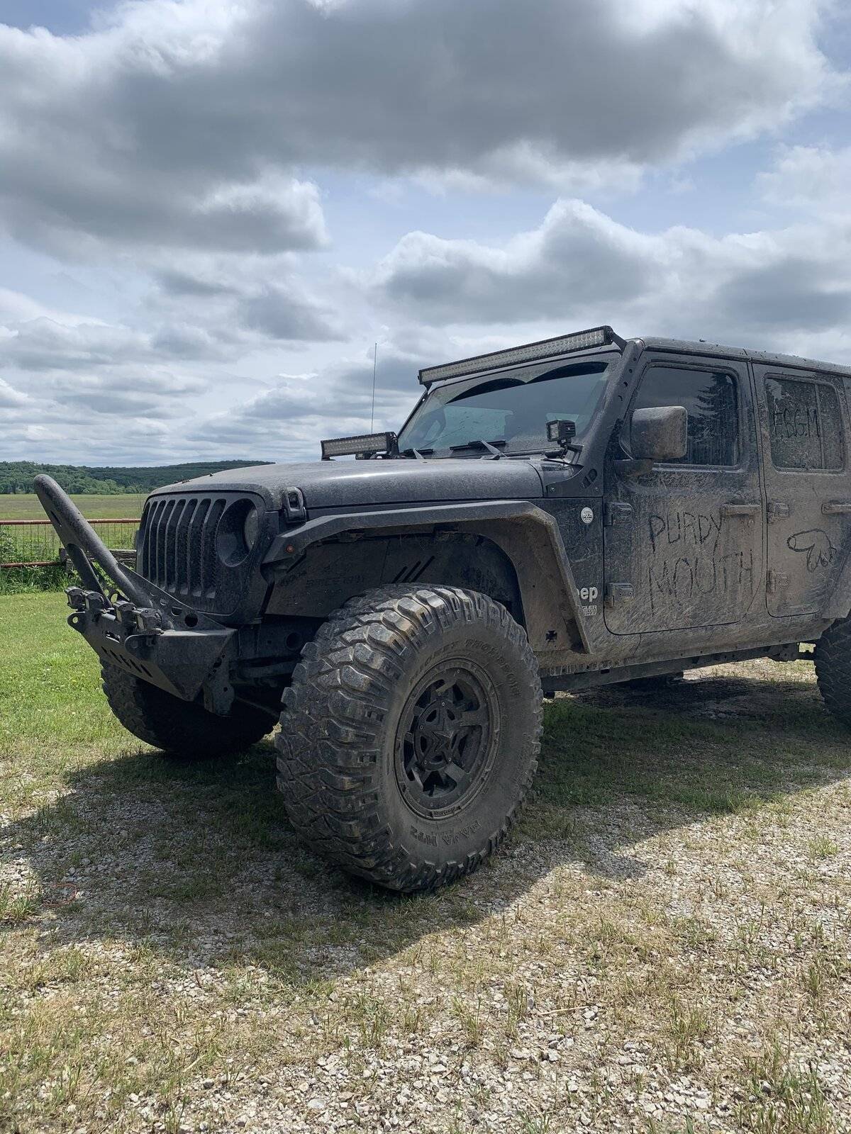 Jeep Wrangler JL Installing rock light under glow kit on wrangler 8973C534-21B0-4F0E-B37D-68E7143D5DA7