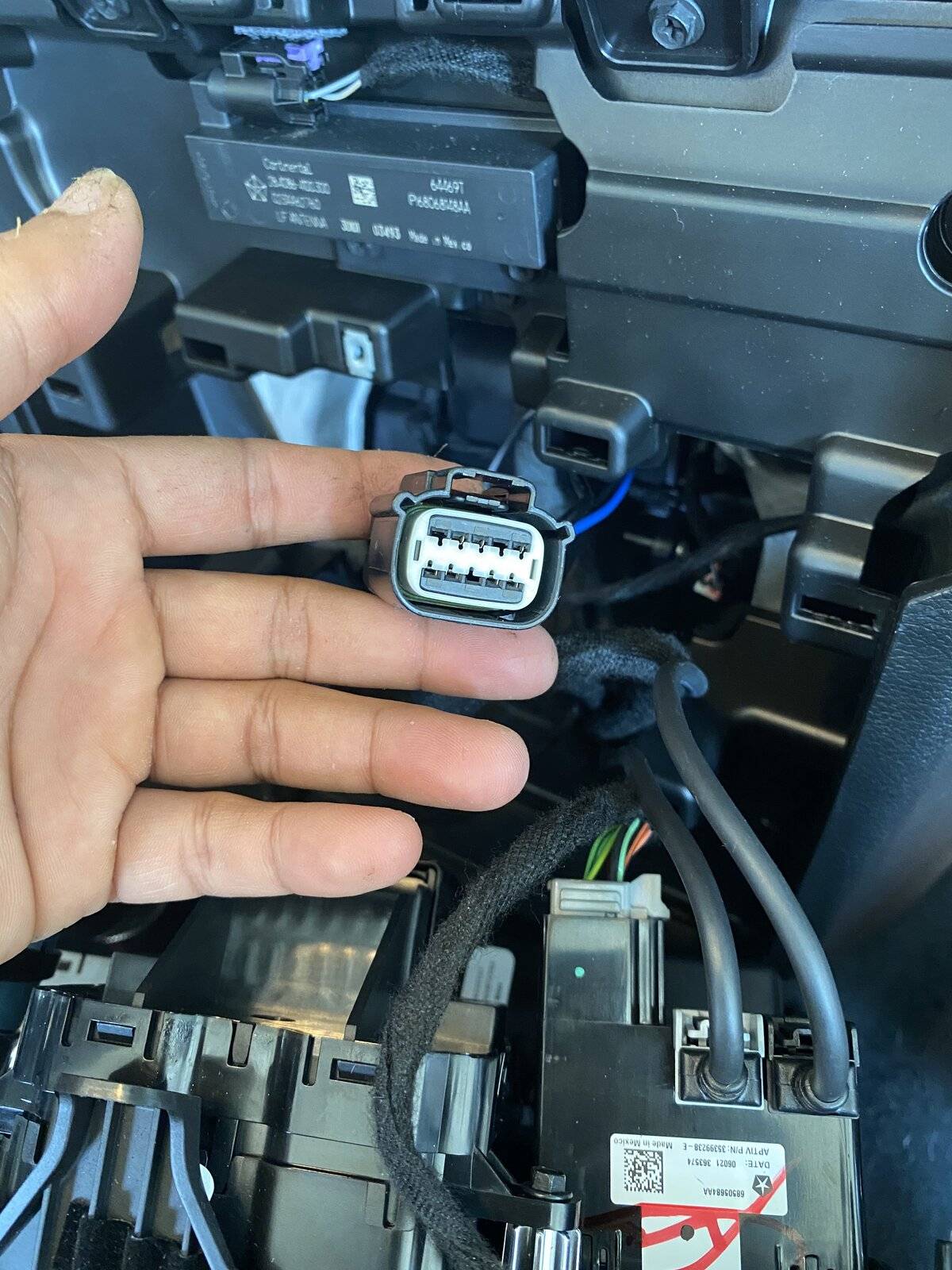 Jeep Wrangler JL Extra plug behind dash window switch B83F4F69-309B-456C-AC8B-45A6A4571EF3