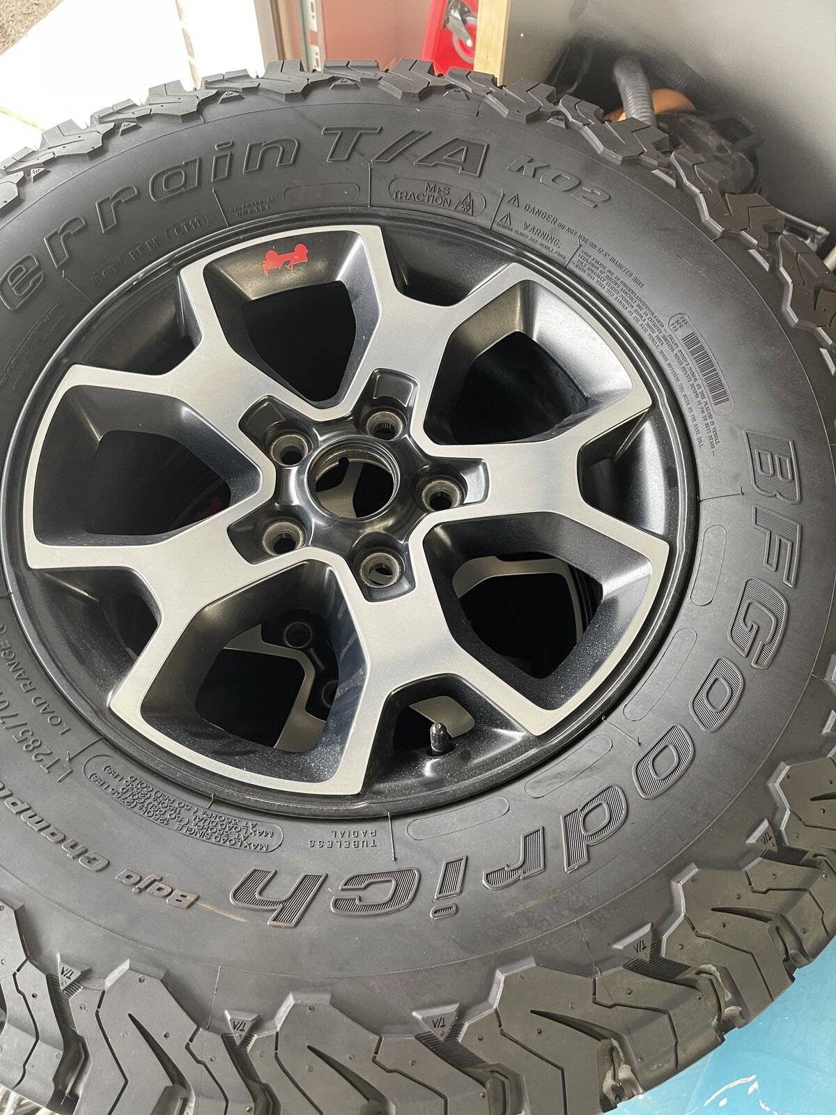 Jeep Wrangler JL Rubi Wheels and Tires 30448FC7-F356-4159-A111-04D7A9134E6F