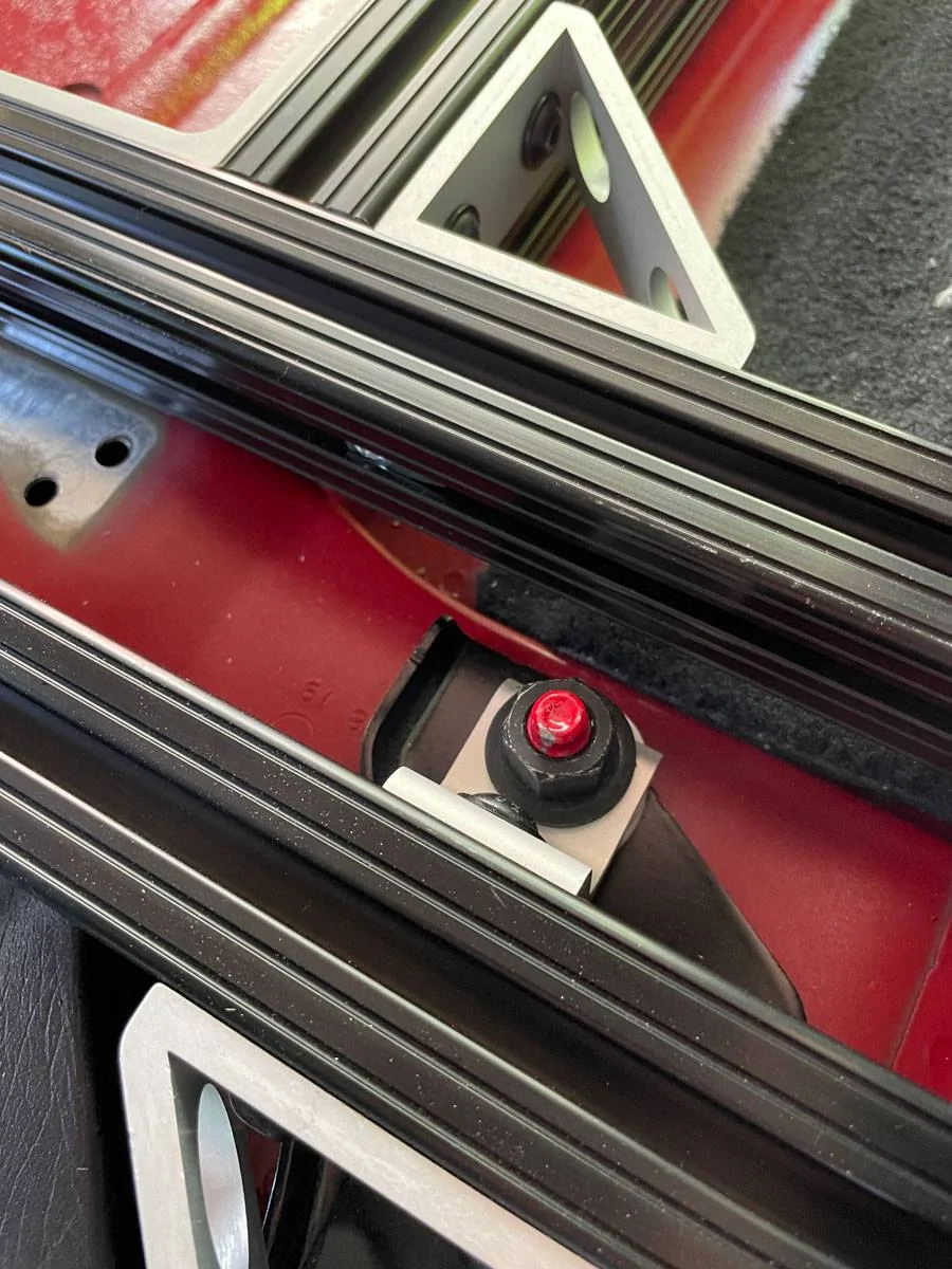 4xe-platform-06-battery-brackets.jpg