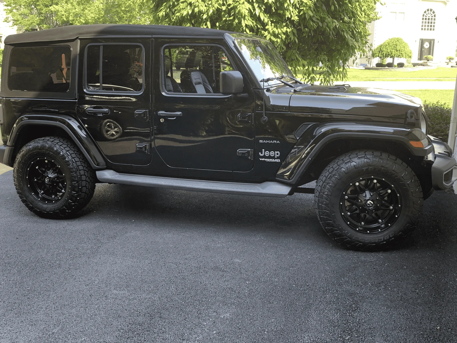 Jeep Wrangler JL Sahara got some new shoes! 1623074087331