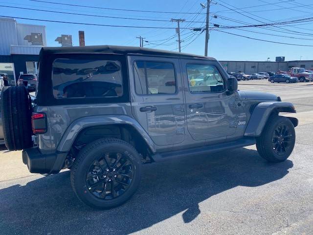 Jeep Wrangler JL Mopar OEM Side Steps 4 Door Jeep Tires 1