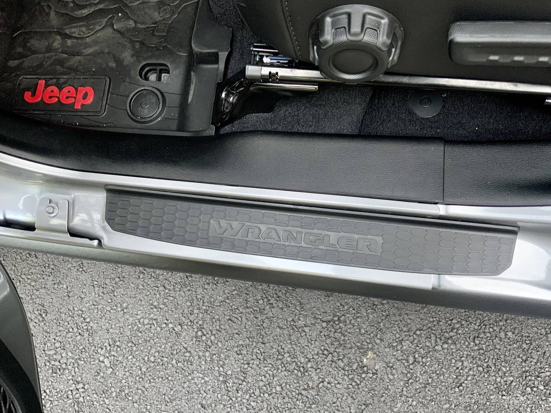 Jeep Wrangler JL Plastic Door Sill Guards 11AB07DE-2DE8-4BB7-8DAD-A996E48E9550